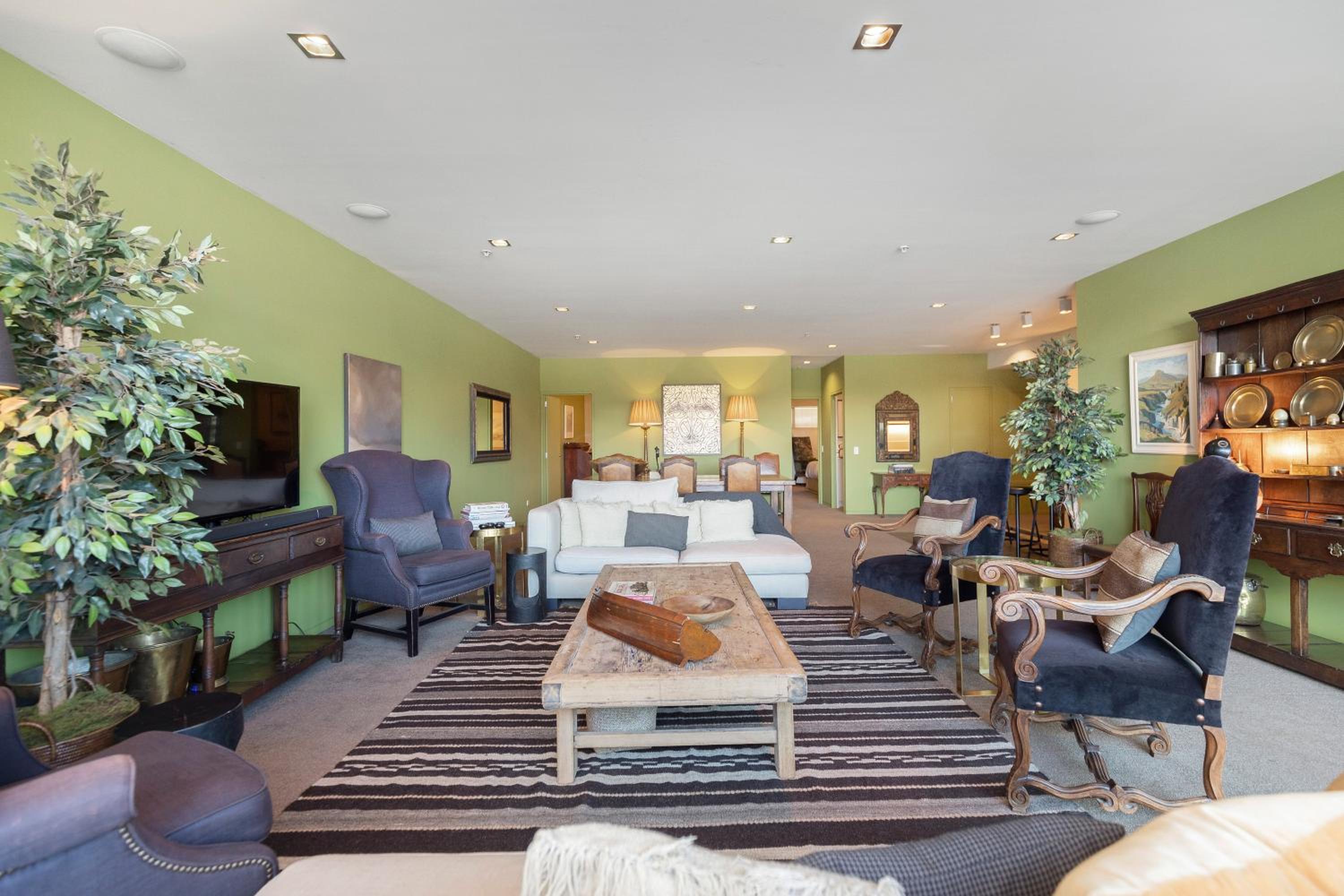 THE SHOTOVER Central Queenstown Luxury view 4