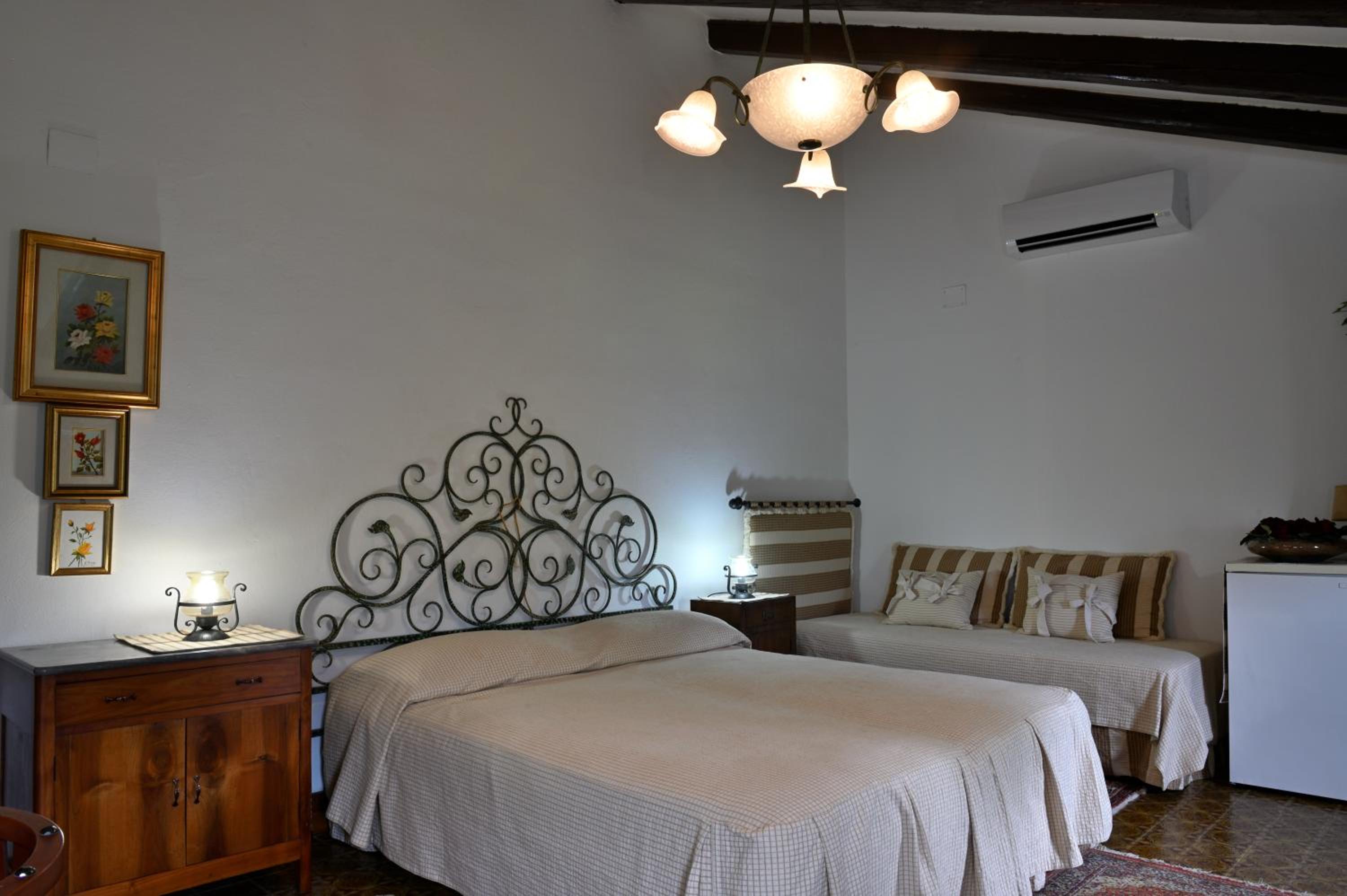 B&B Four Winds