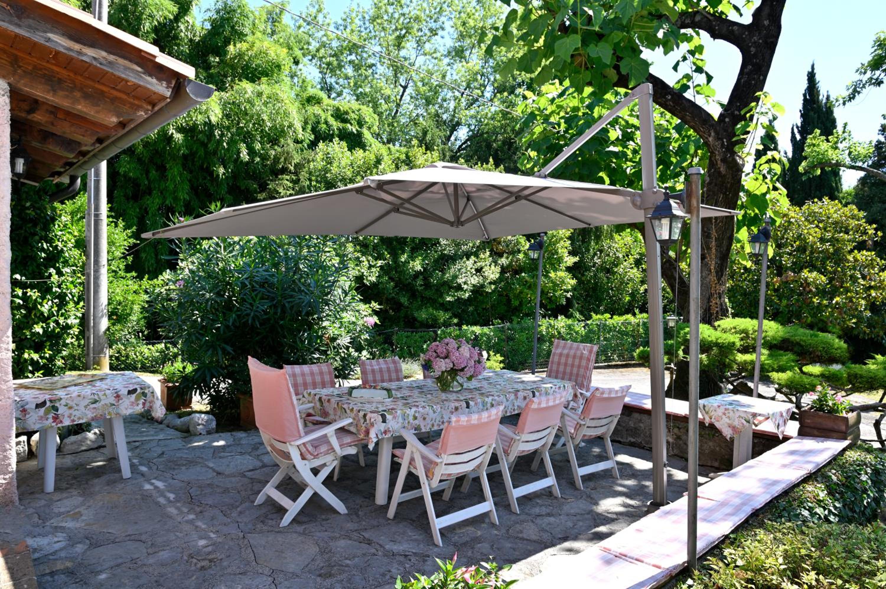 B&B Four Winds