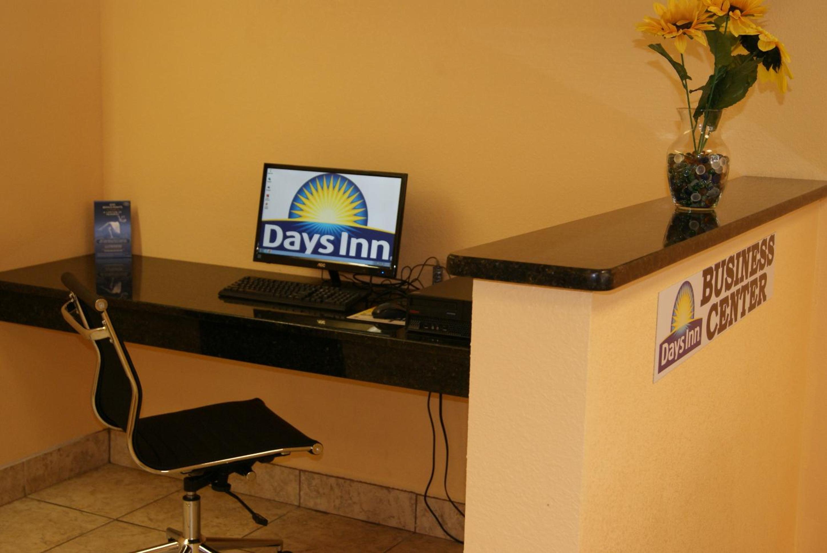 Days Inn by Wyndham Shelby - Property Image 11