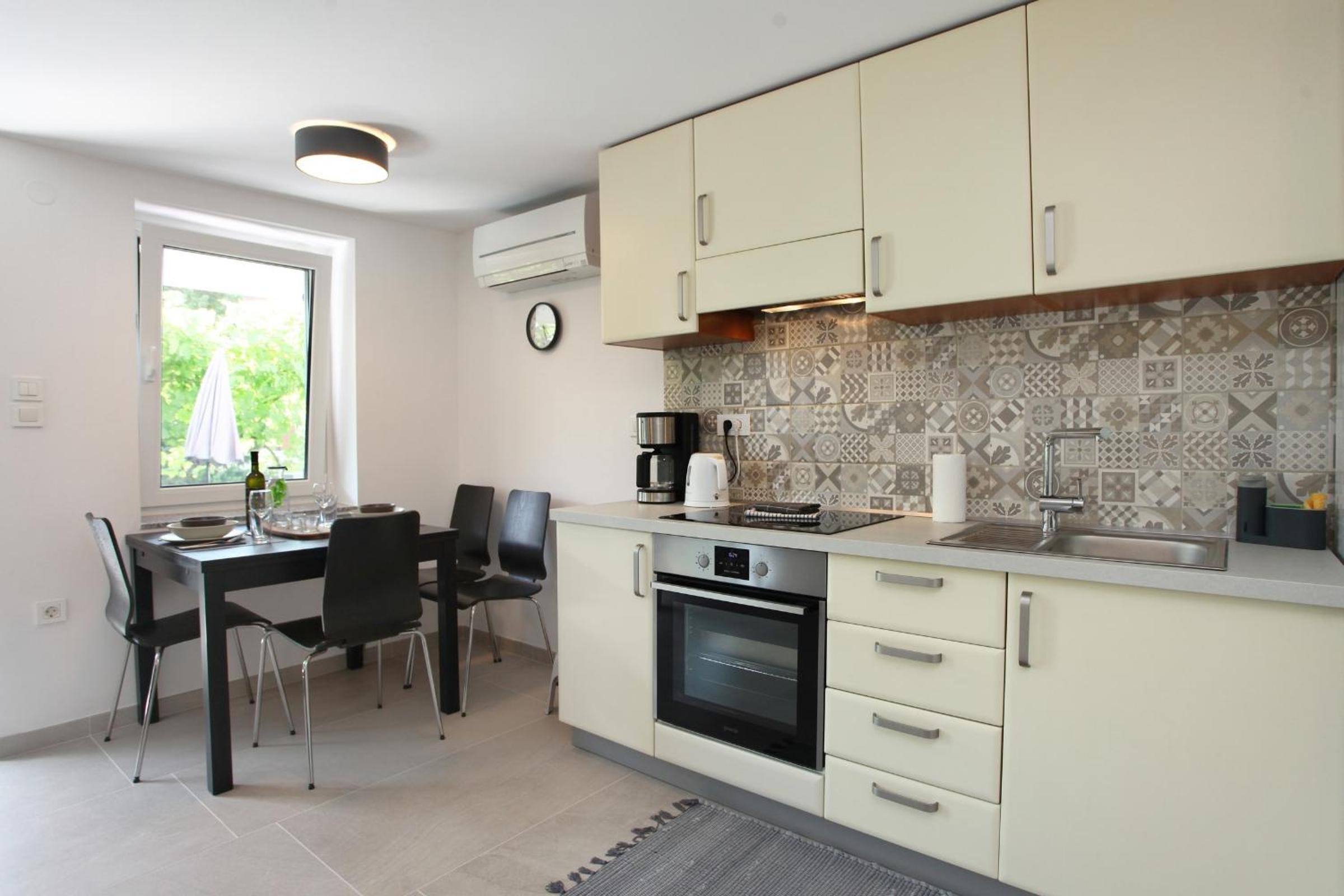 Modern Apartment Parenzana IZMA