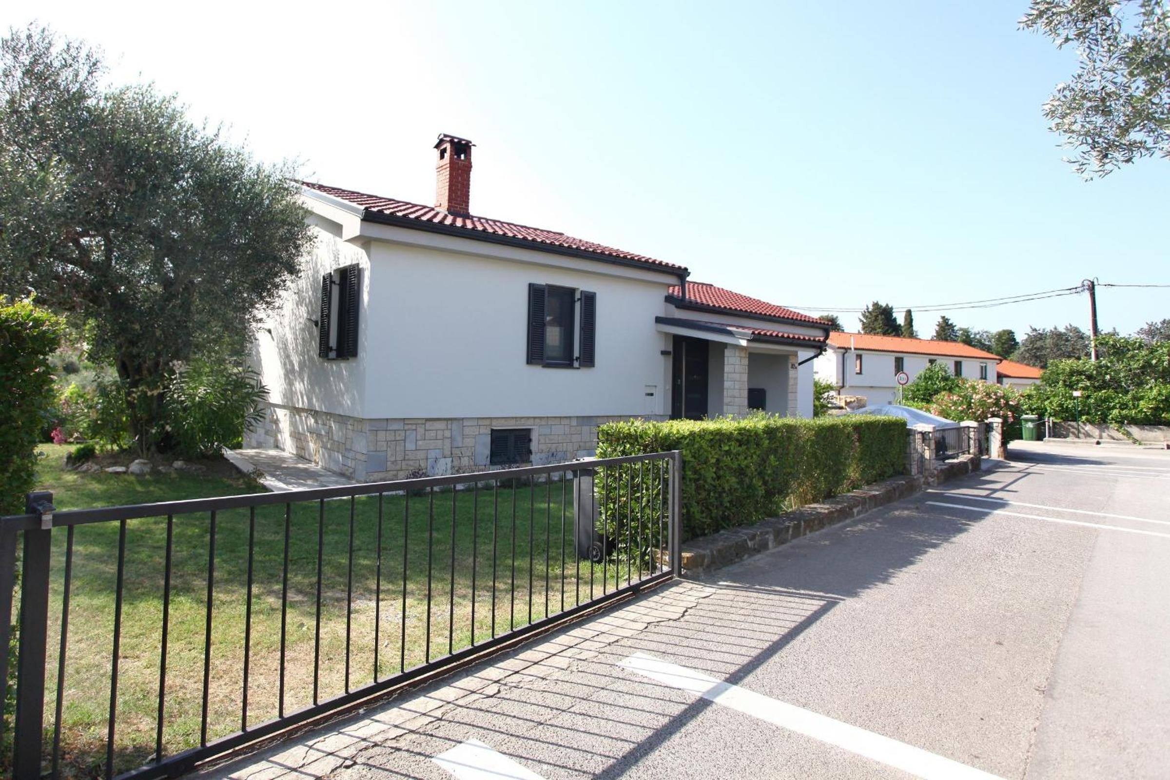 Modern Apartment Parenzana IZMA