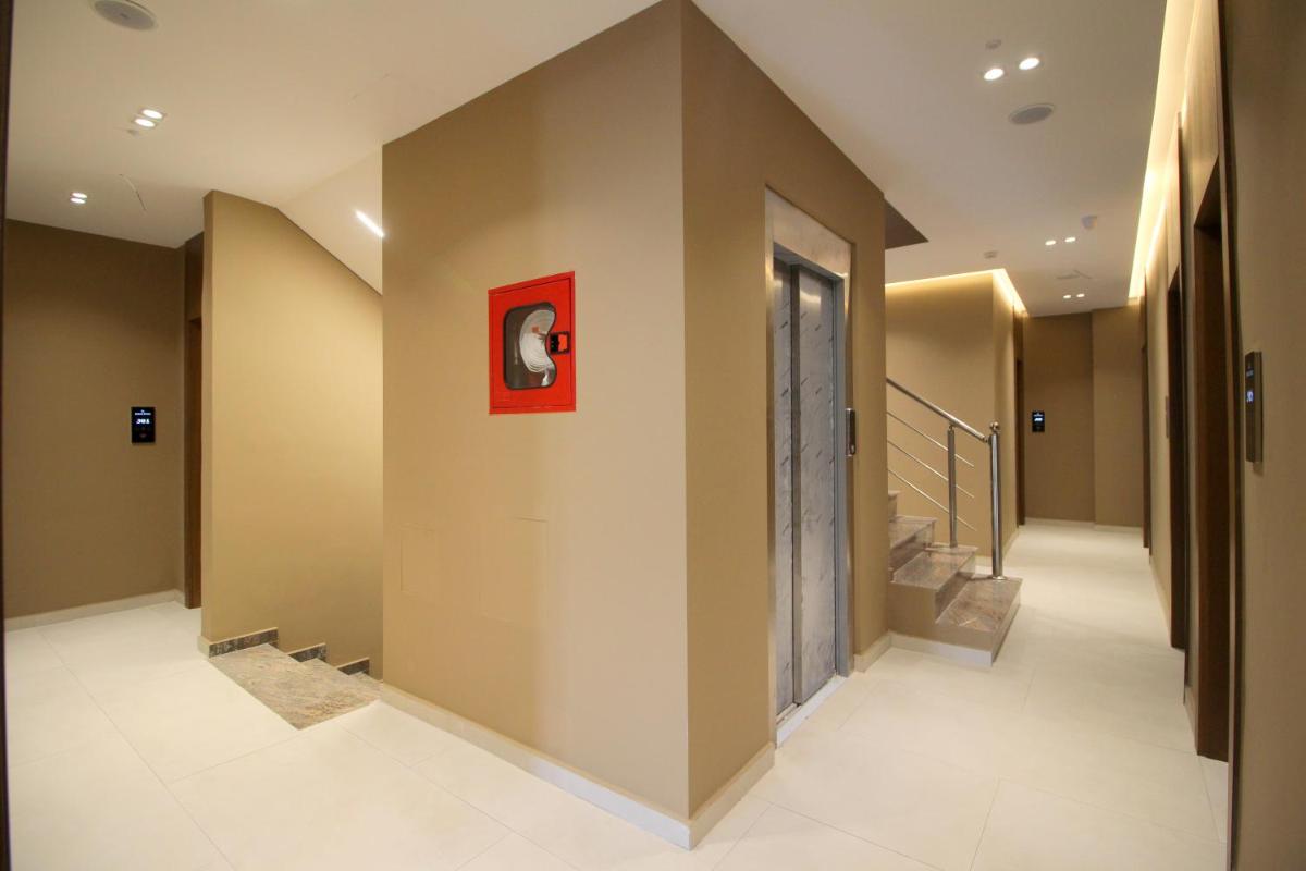 Duka's Hotel 95