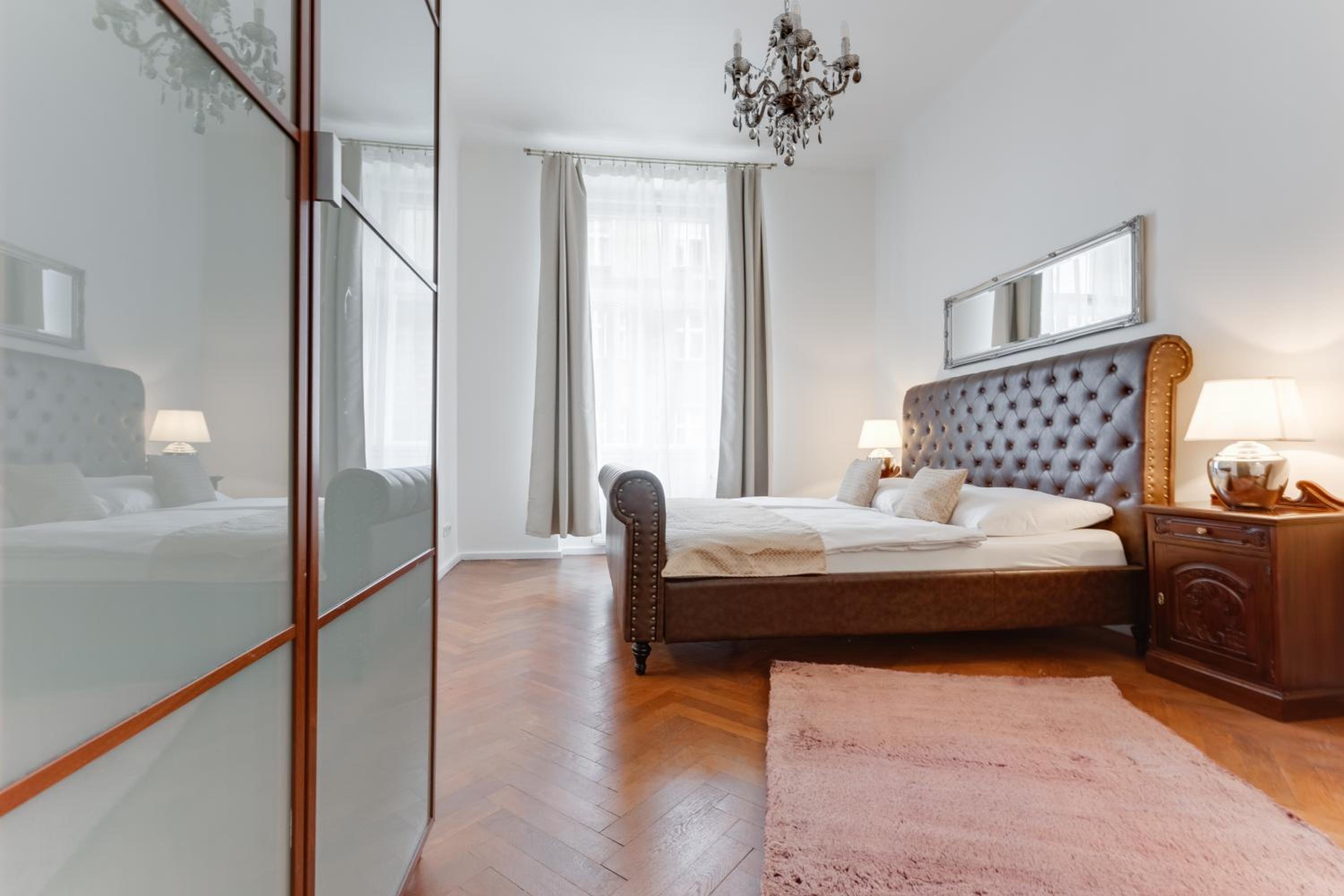 Luxury Riverside Apartments In The Center Of Prague