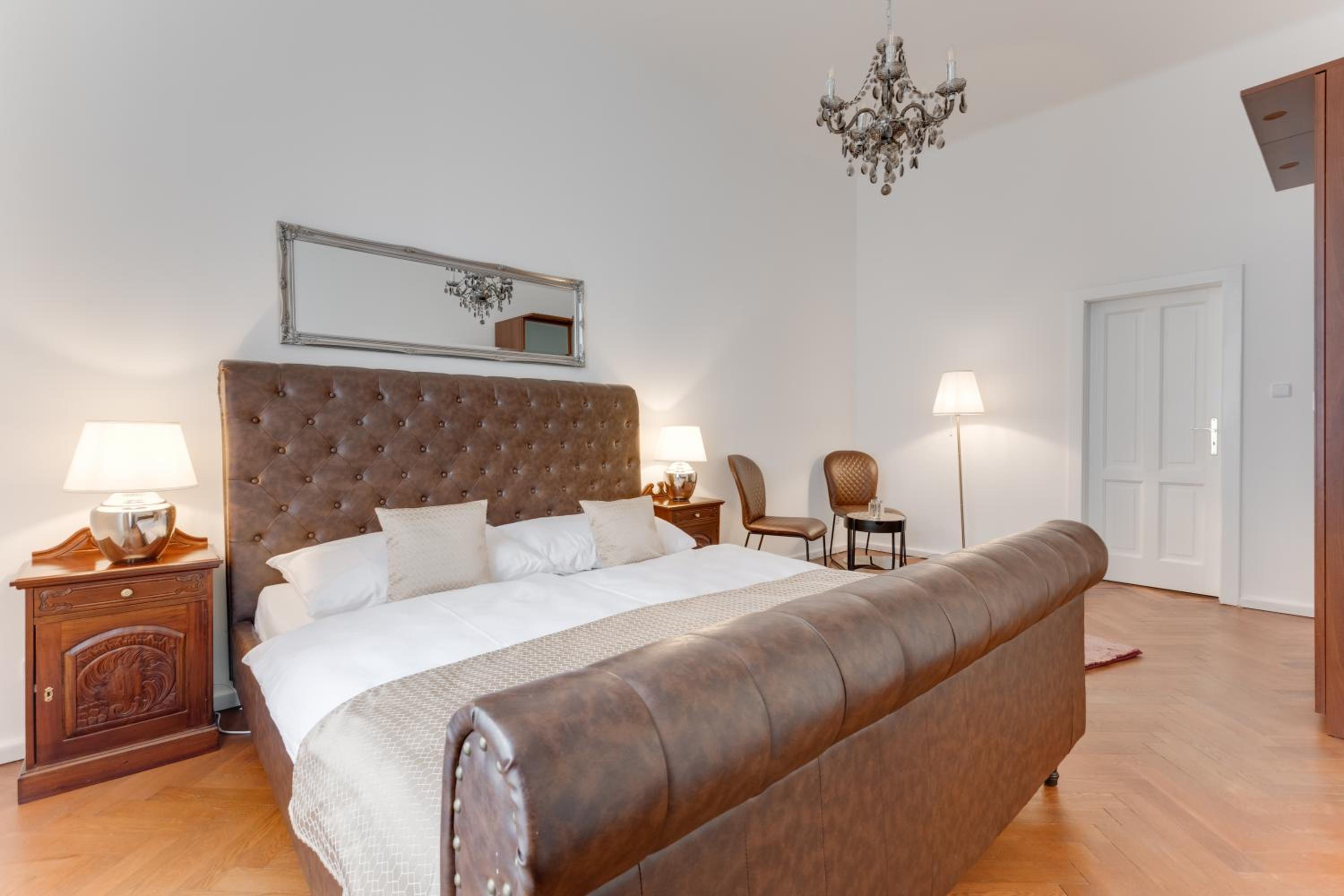 Luxury Riverside Apartments In The Center Of Prague