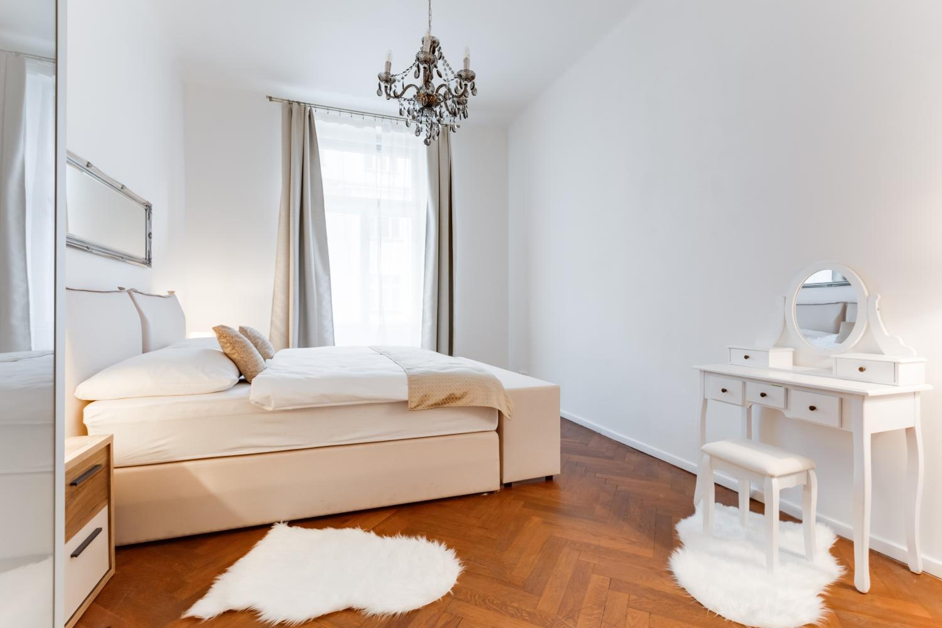 Luxury Riverside Apartments In The Center Of Prague