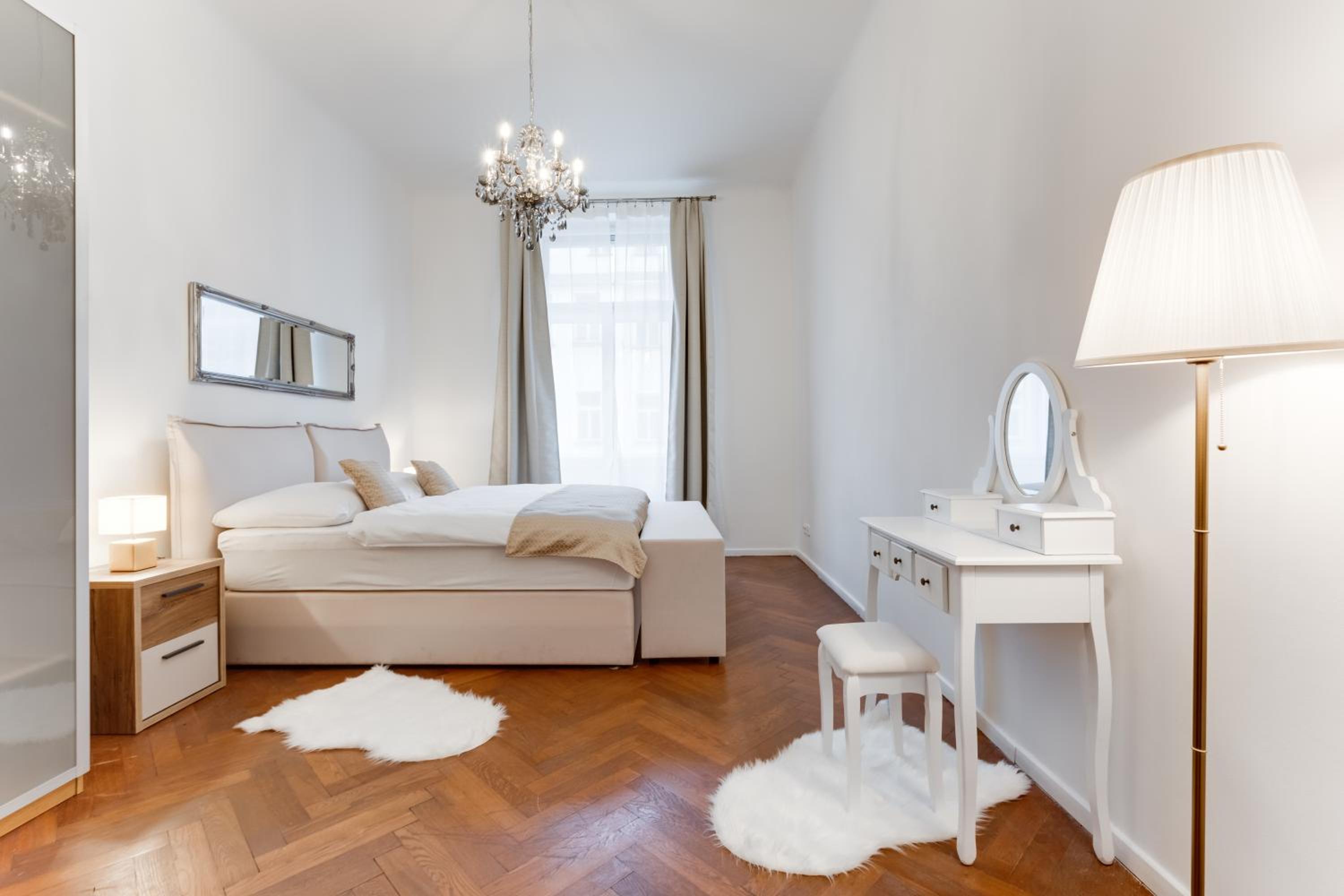 Luxury Riverside Apartments In The Center Of Prague
