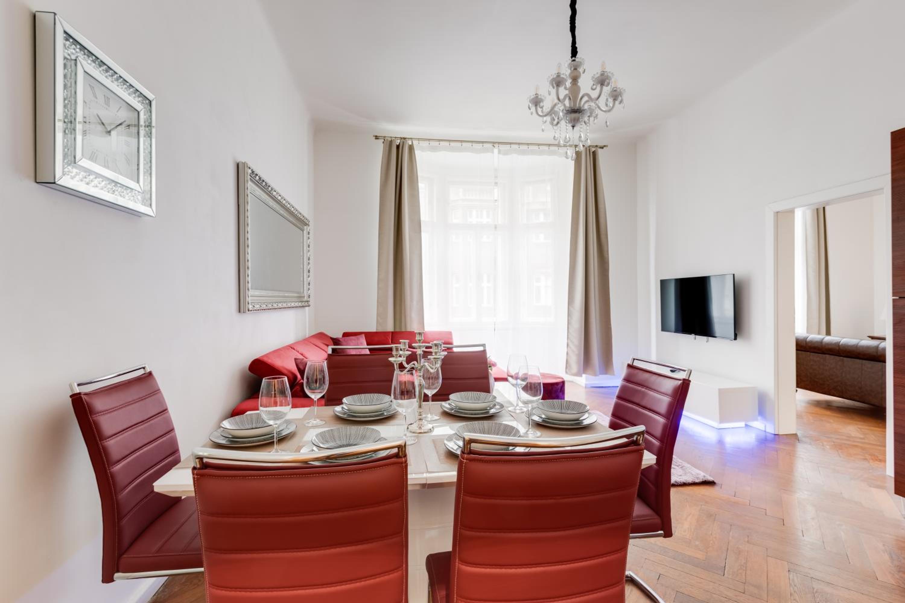 Luxury Riverside Apartments In The Center Of Prague