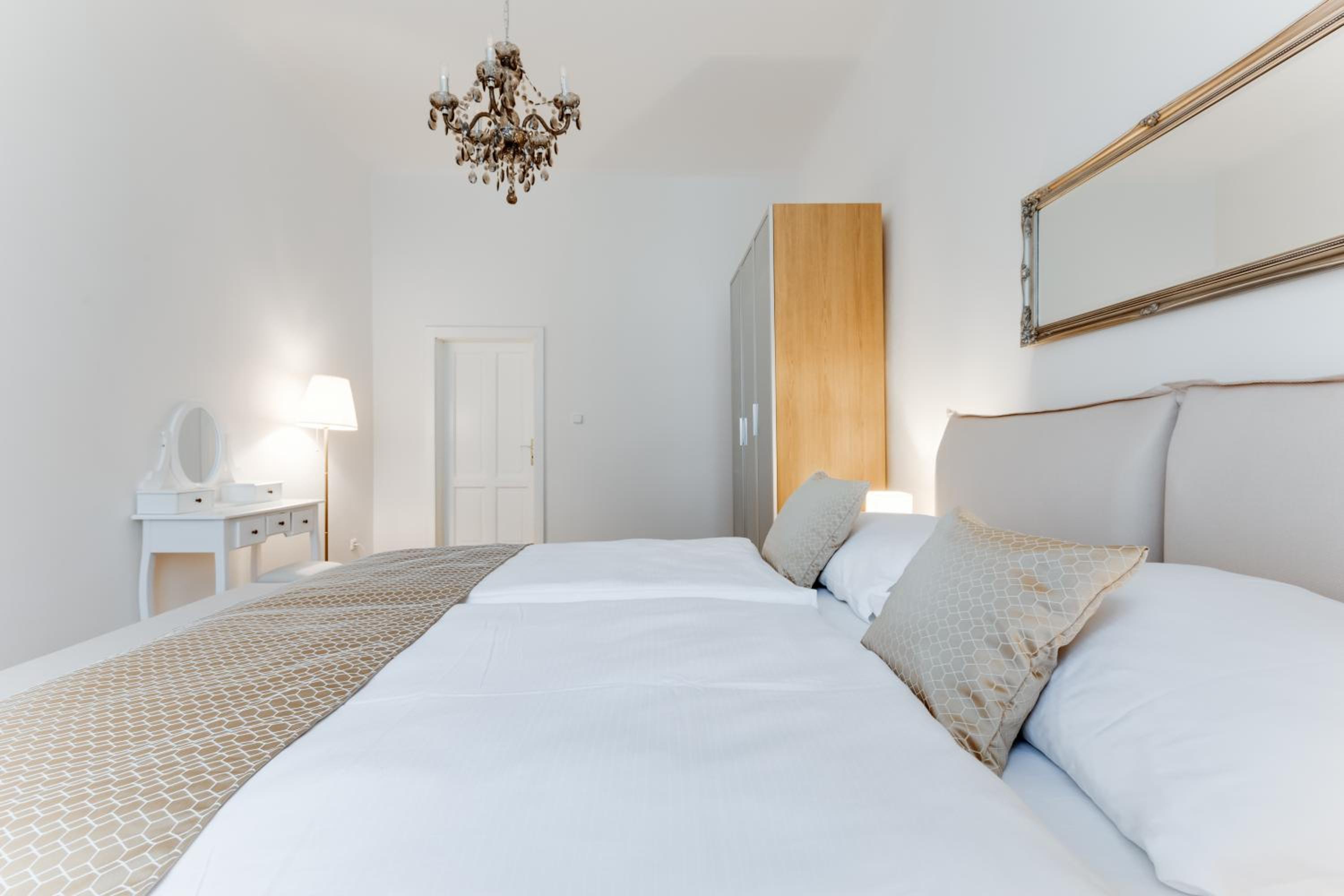 Luxury Riverside Apartments In The Center Of Prague