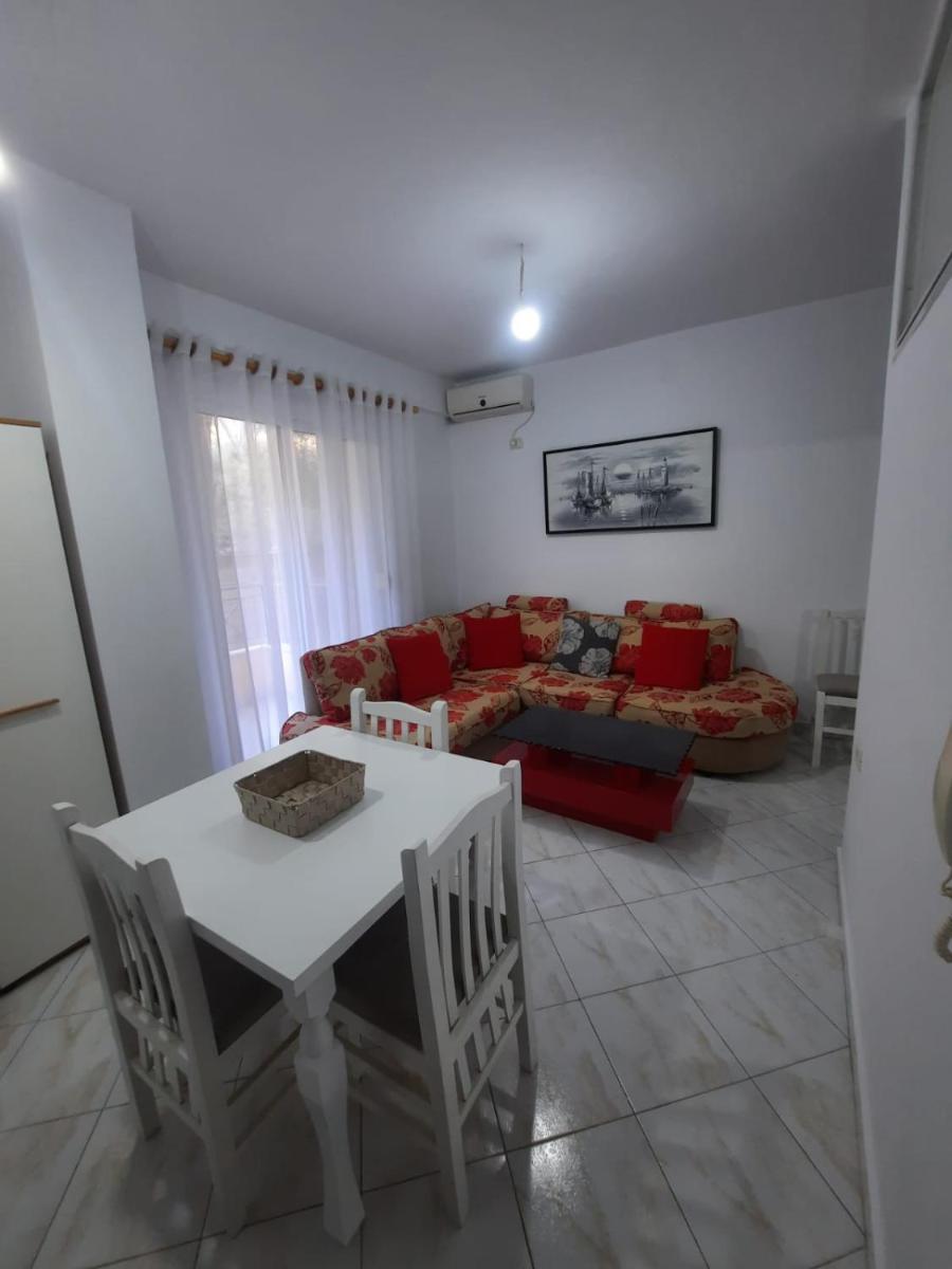 Eli's Apartments Saranda photo 2