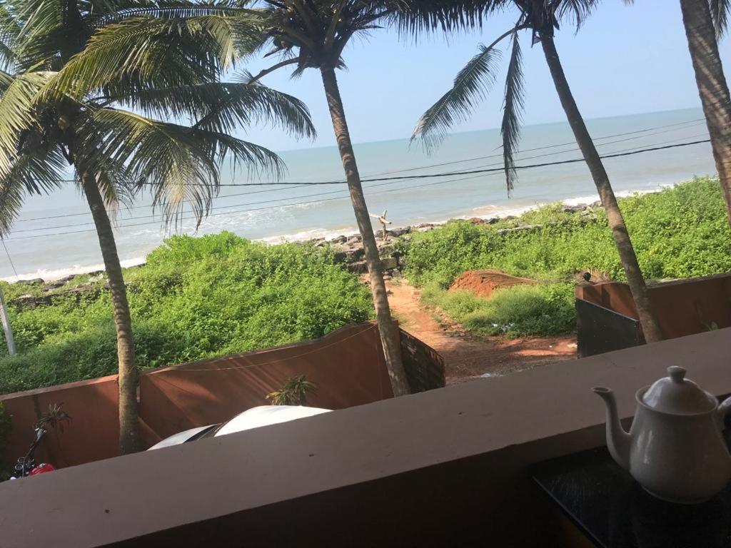 Kizhunna rock beach house, photo 11