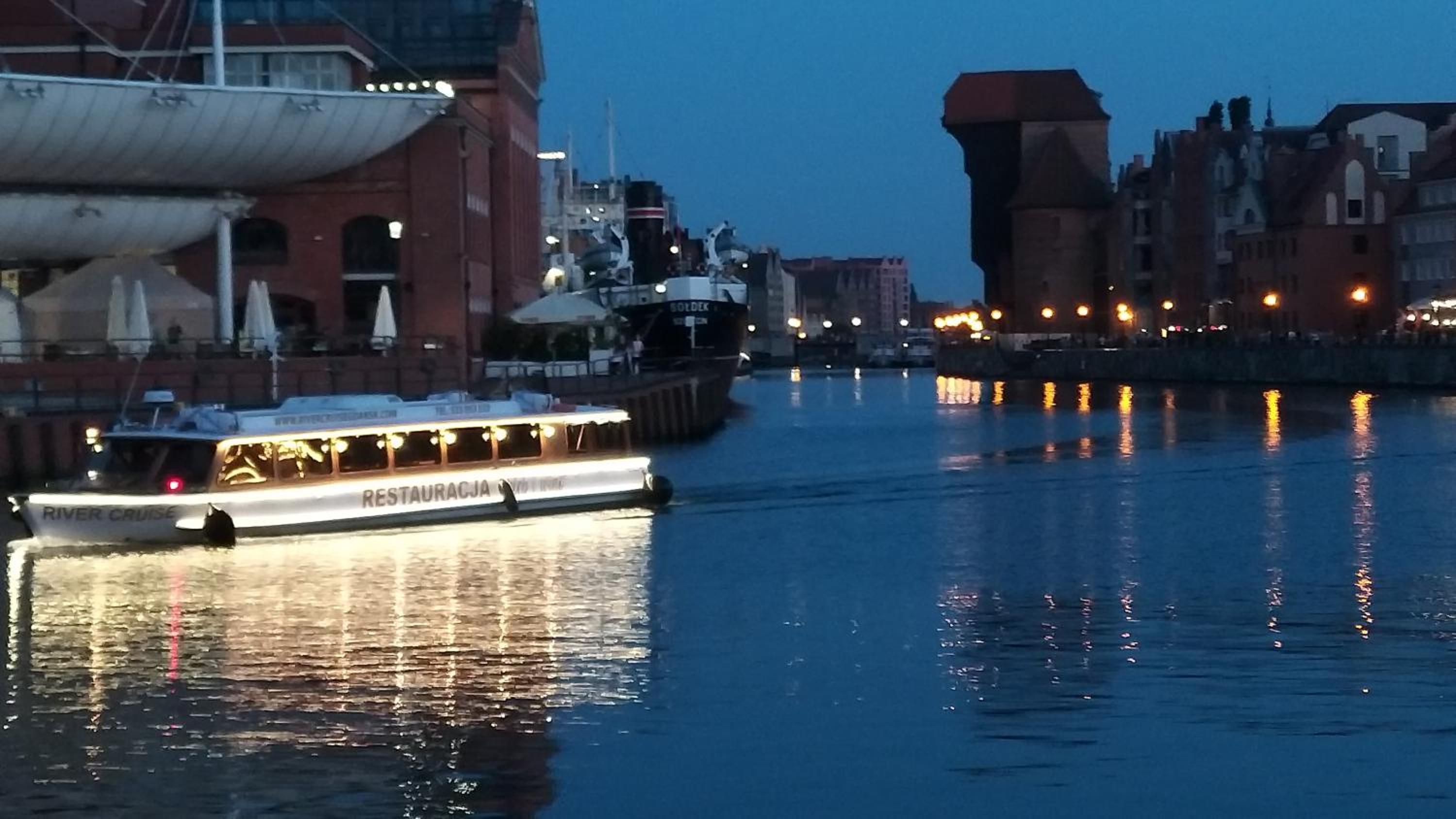 Magical River View by Downtown Apartments