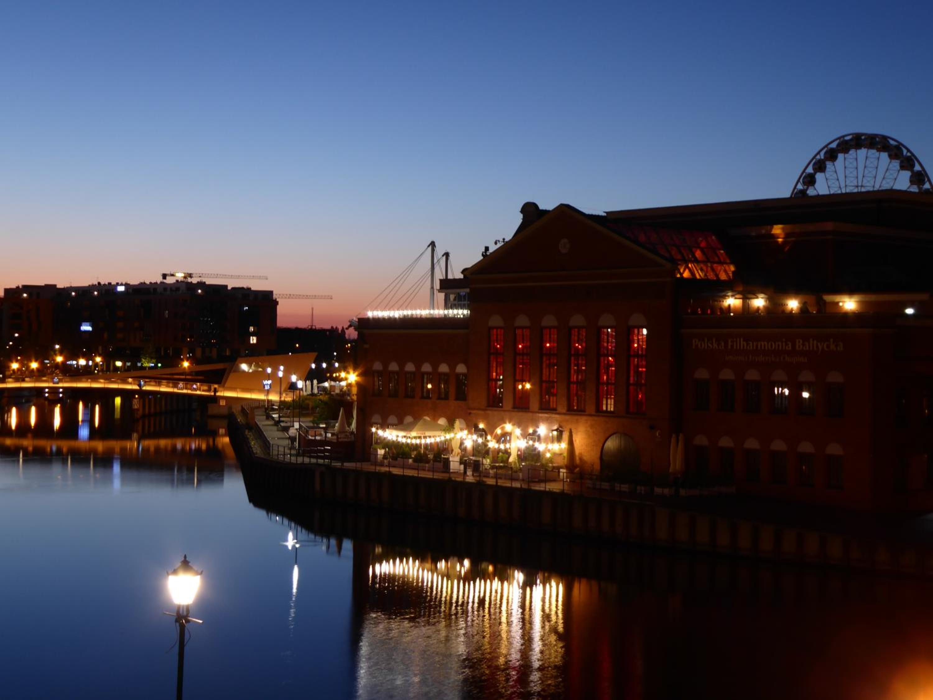 Magical River View by Downtown Apartments