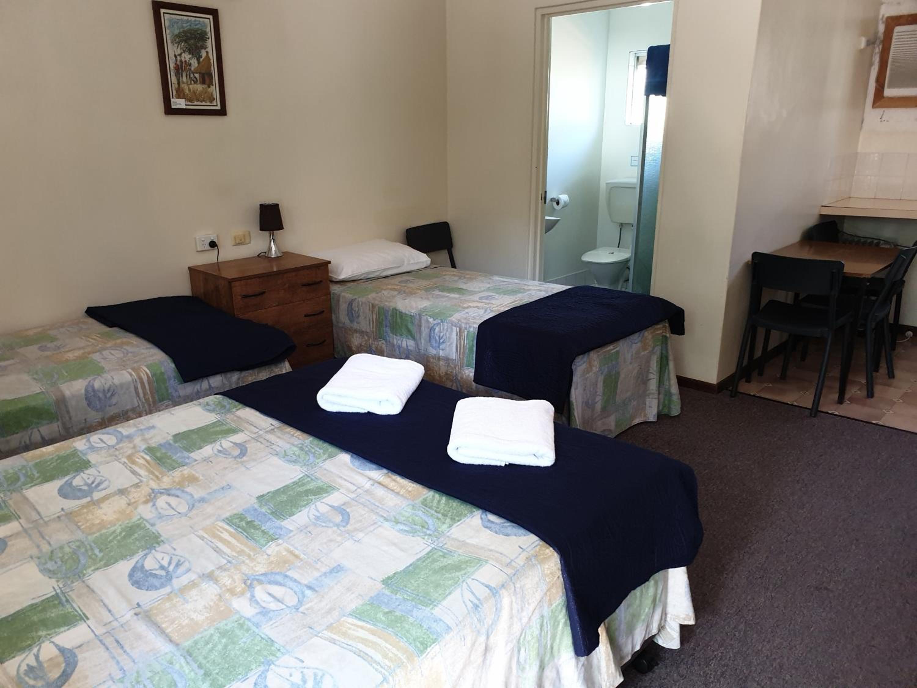 Gold City Motel view 4