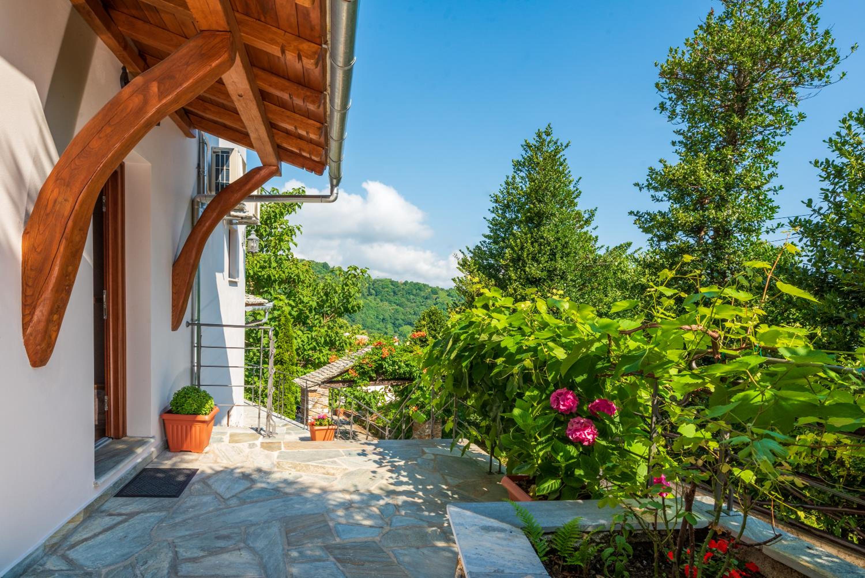 Άλυσσος suites view 5
