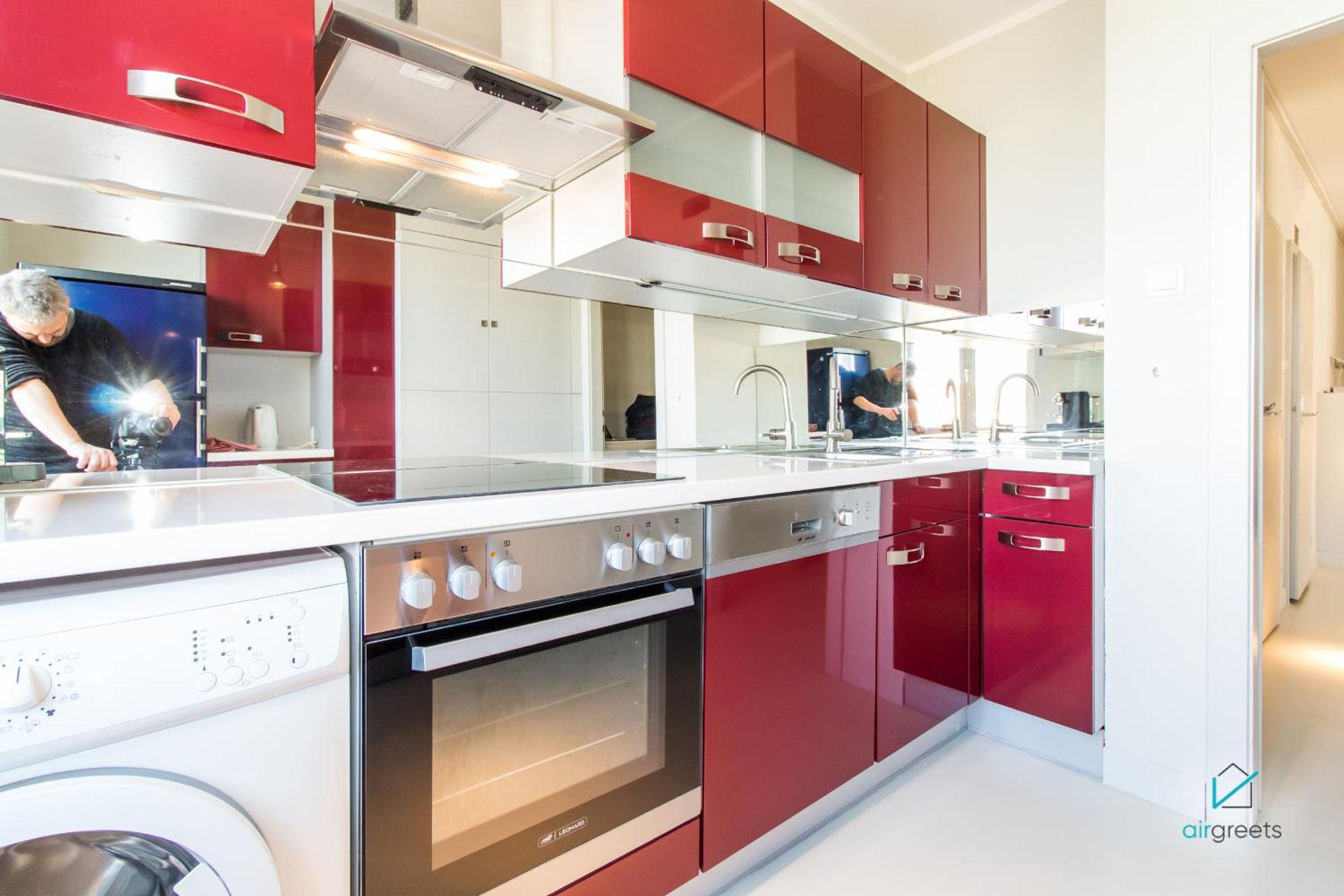 MODERN, MINIMALIST FLAT IN VIENNA