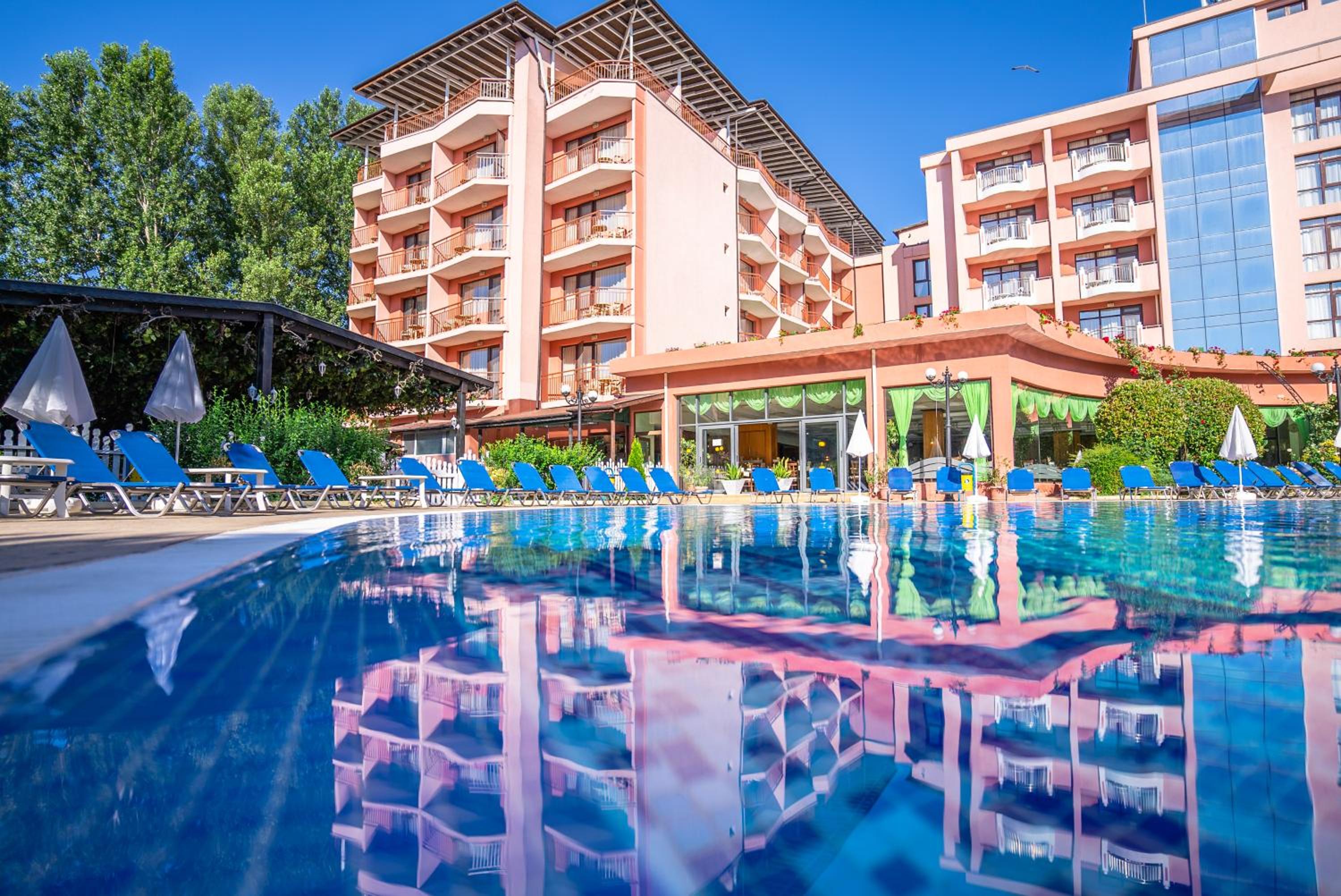 Hotel Izola Paradise Hotel - All Inclusive - Image 1
