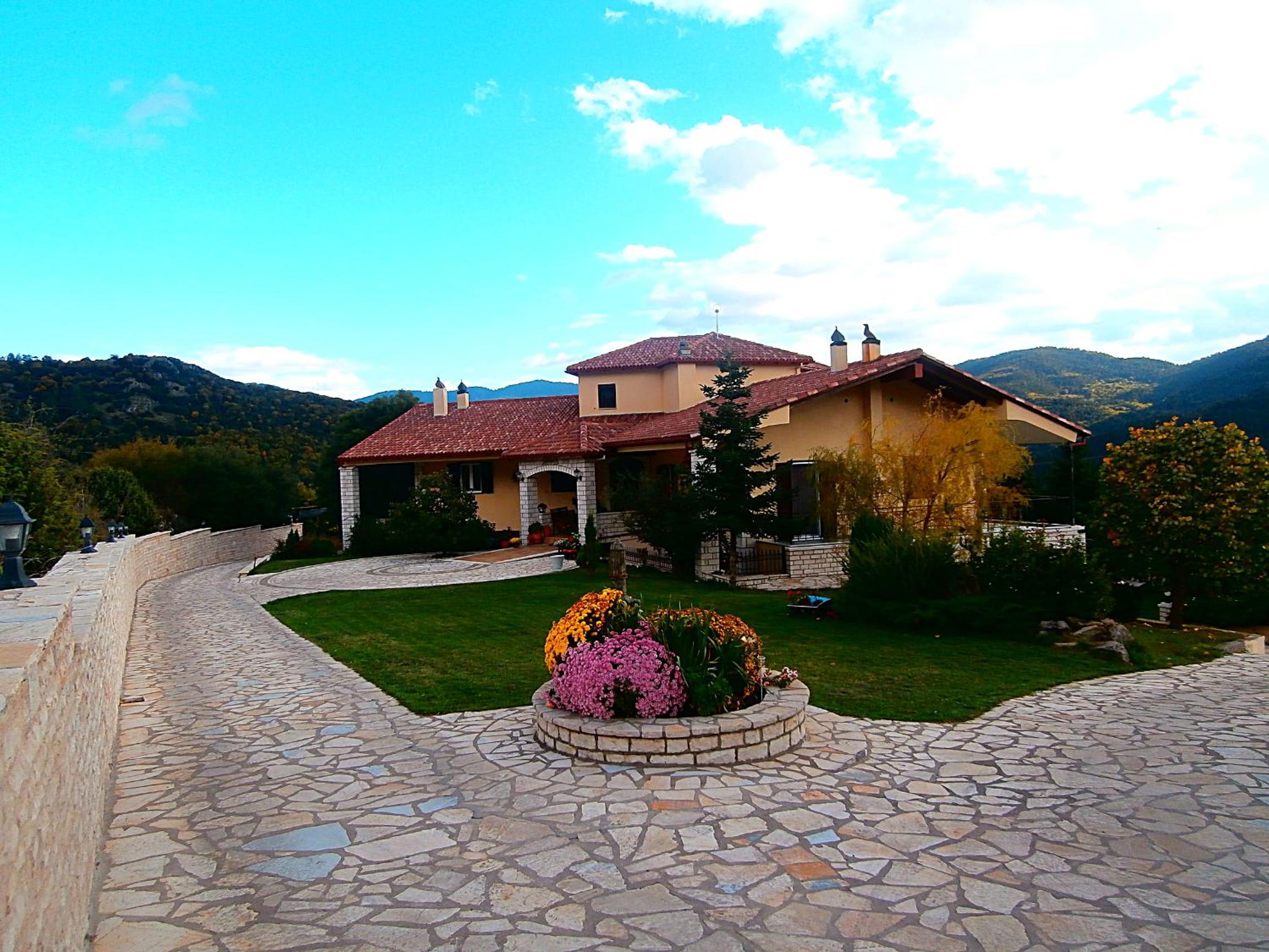 Hotel Margit Suites Hotel - Image 1