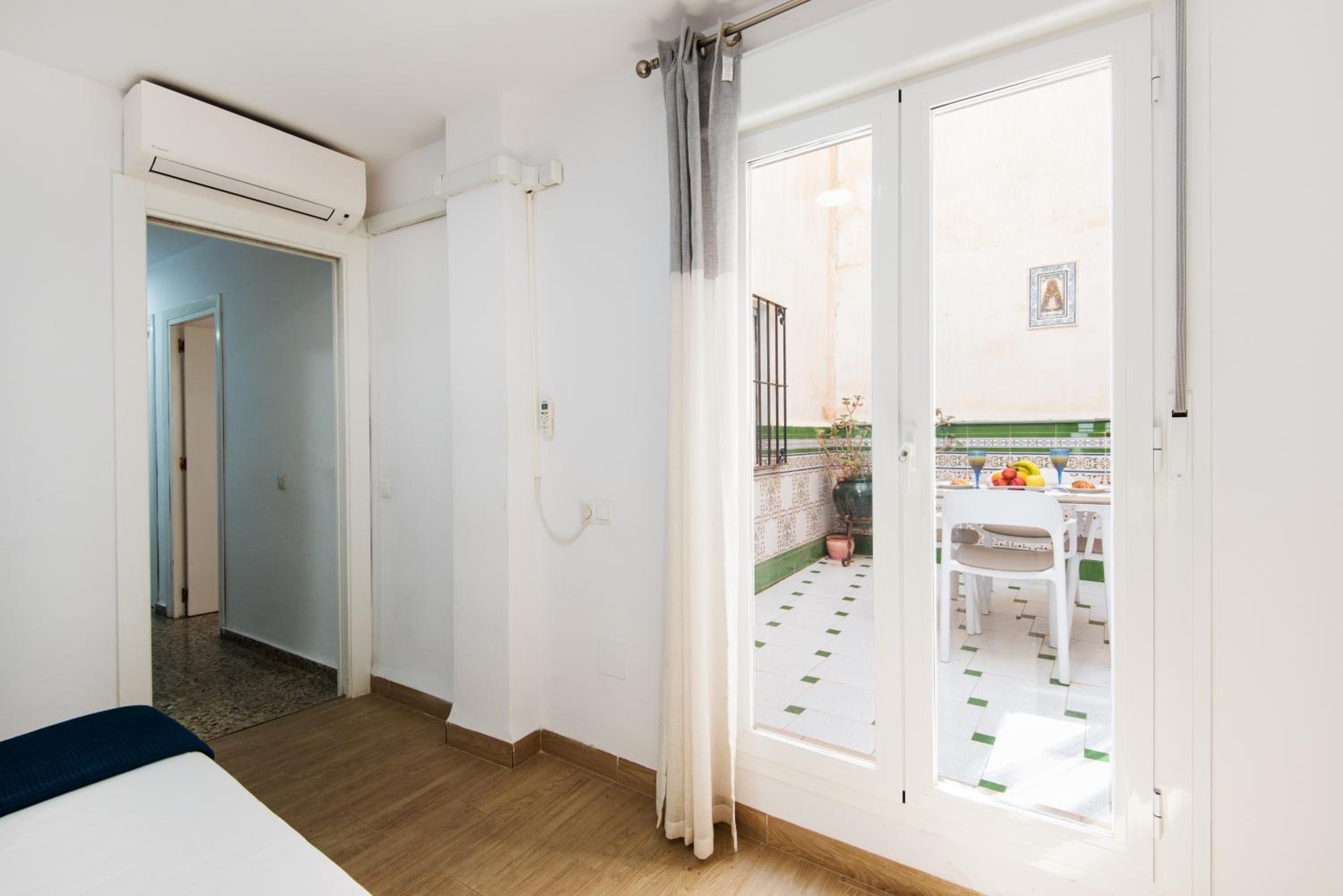 Picasso Center Apartment