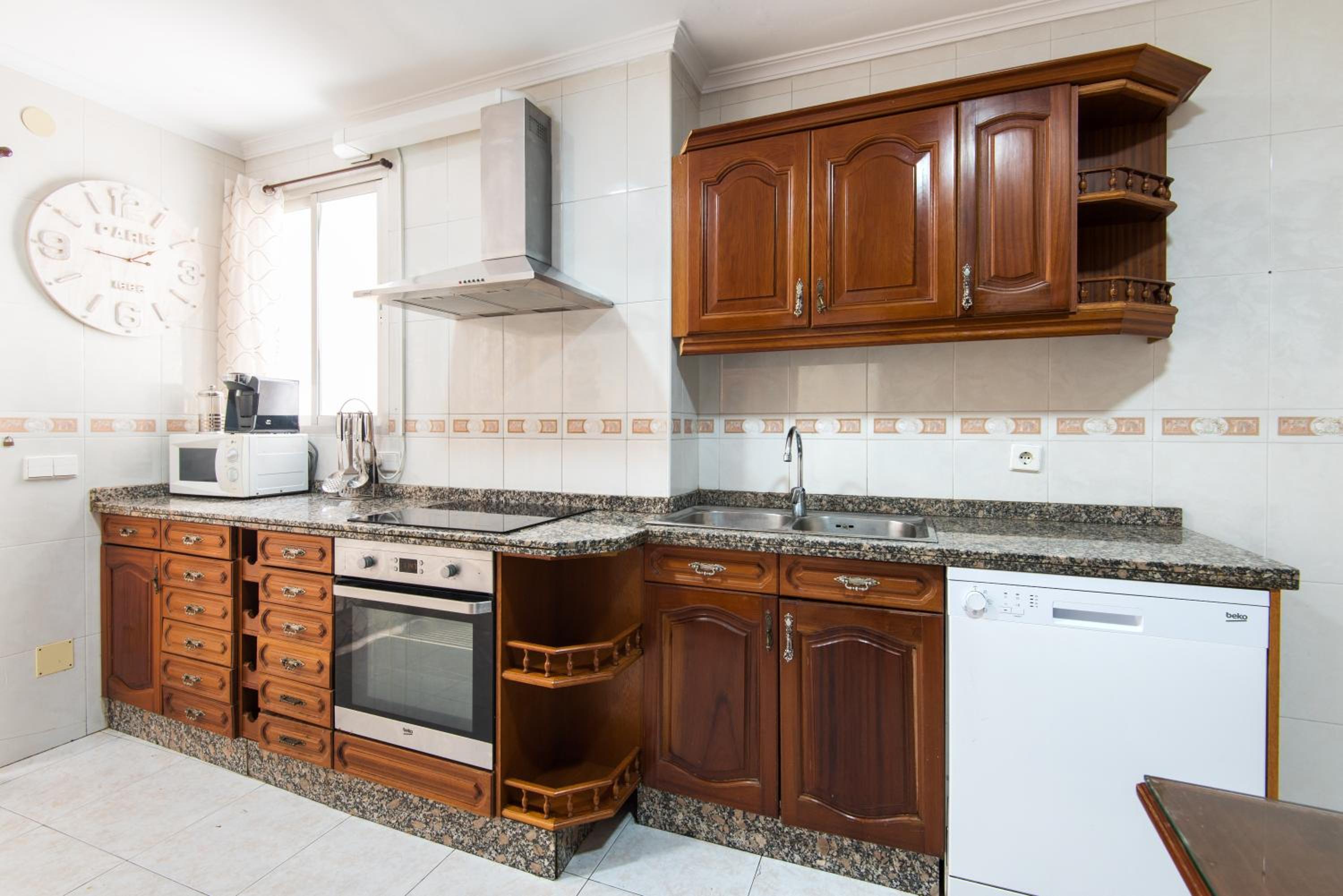 Picasso Center Apartment