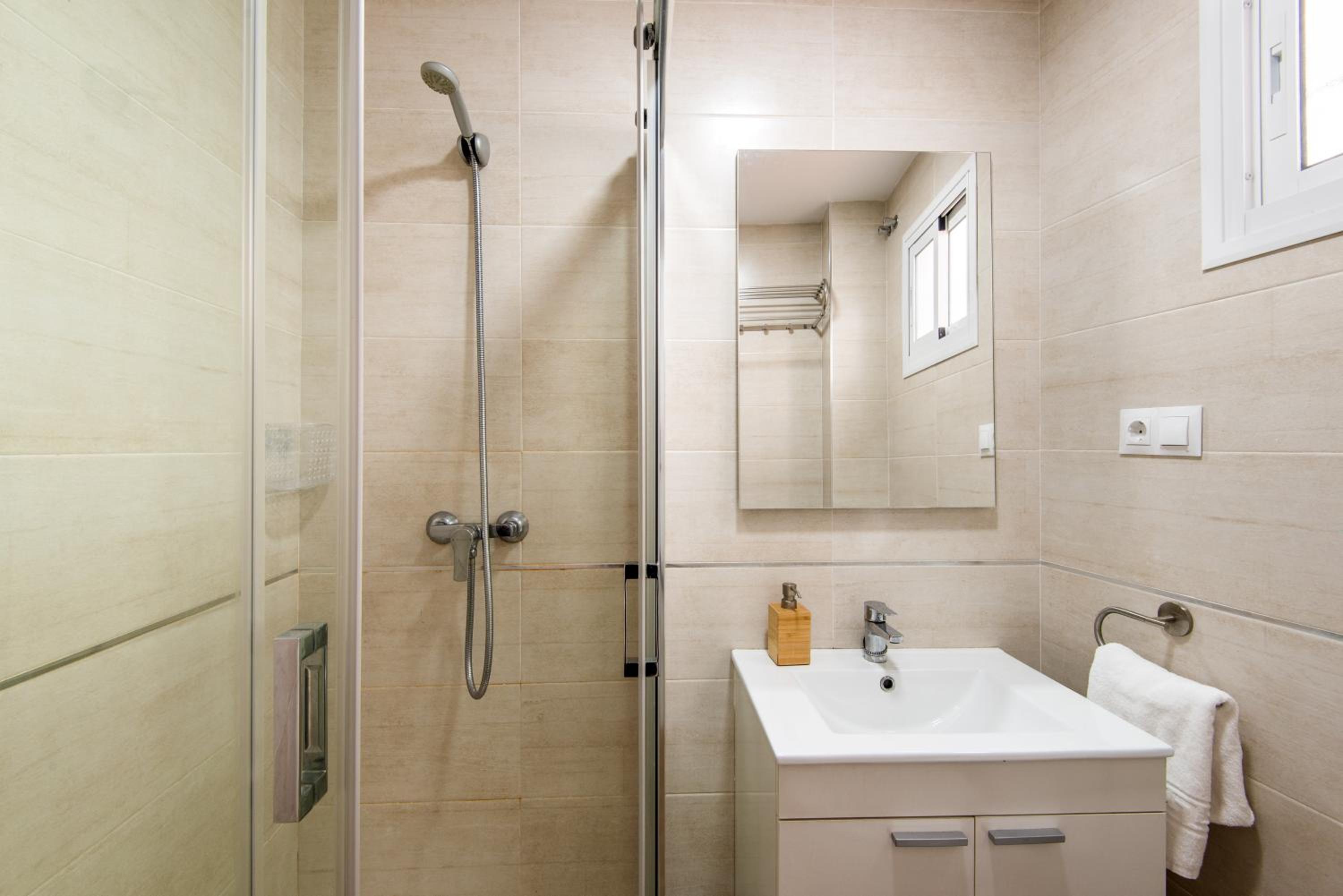 Picasso Center Apartment