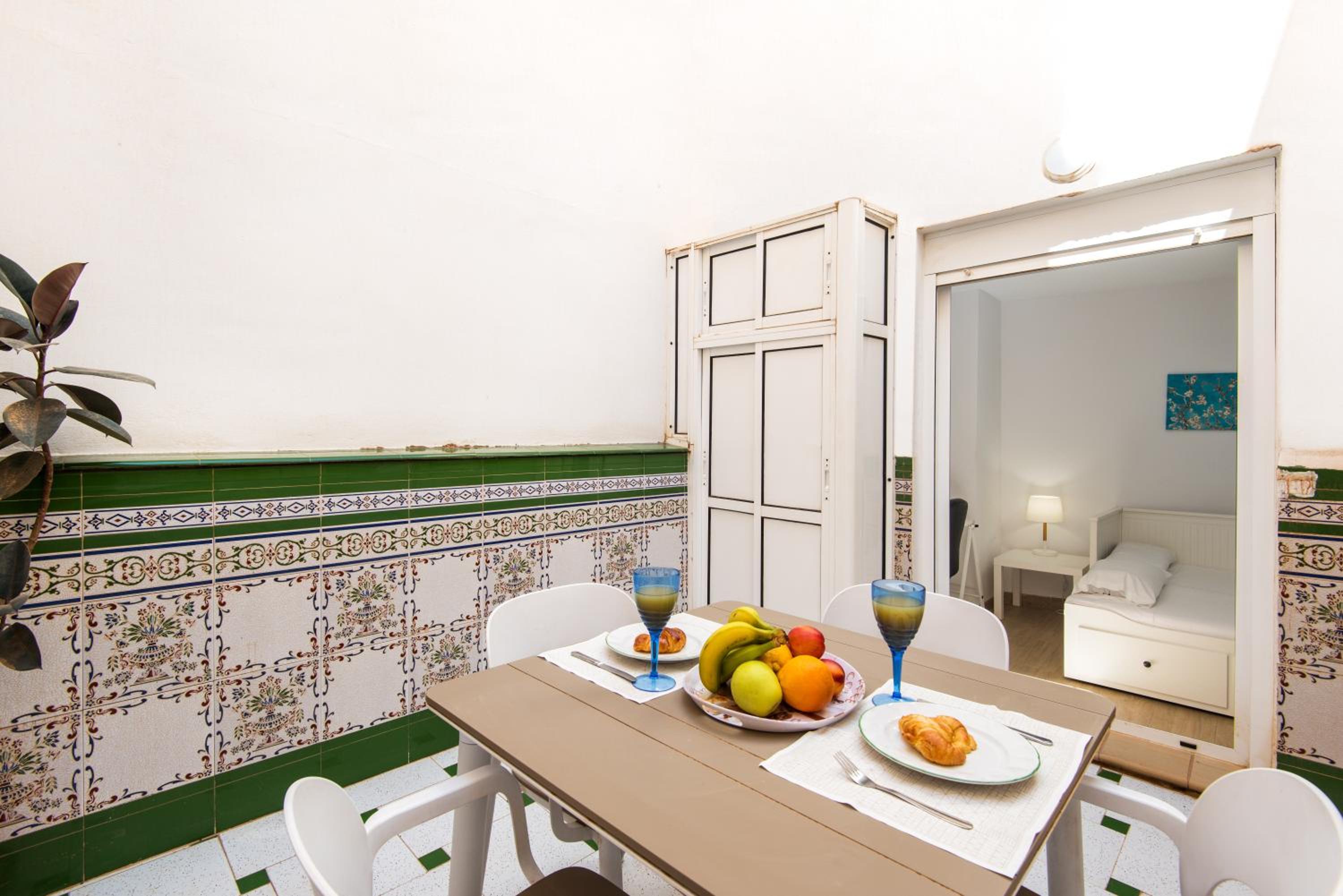 Picasso Center Apartment