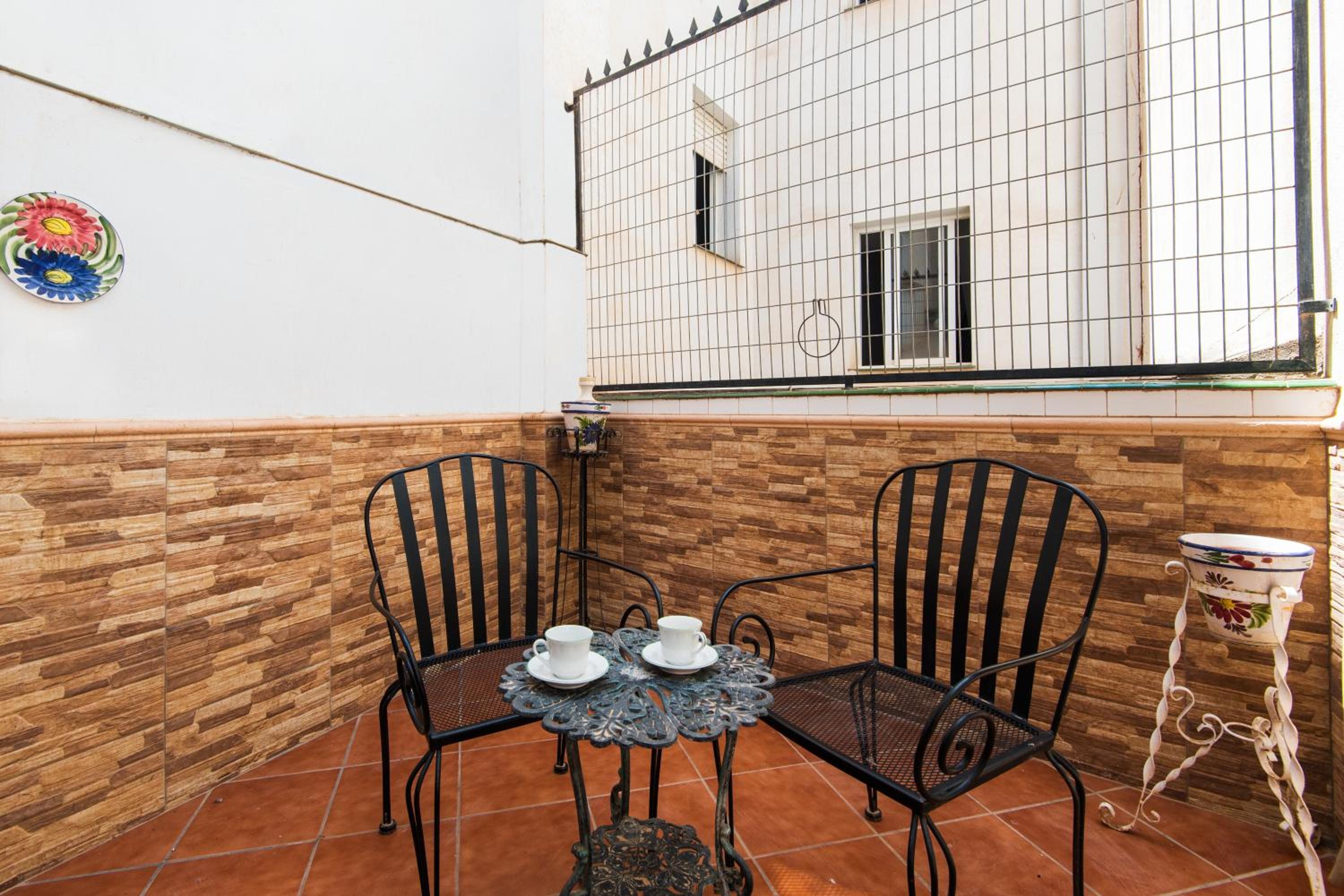 Picasso Center Apartment