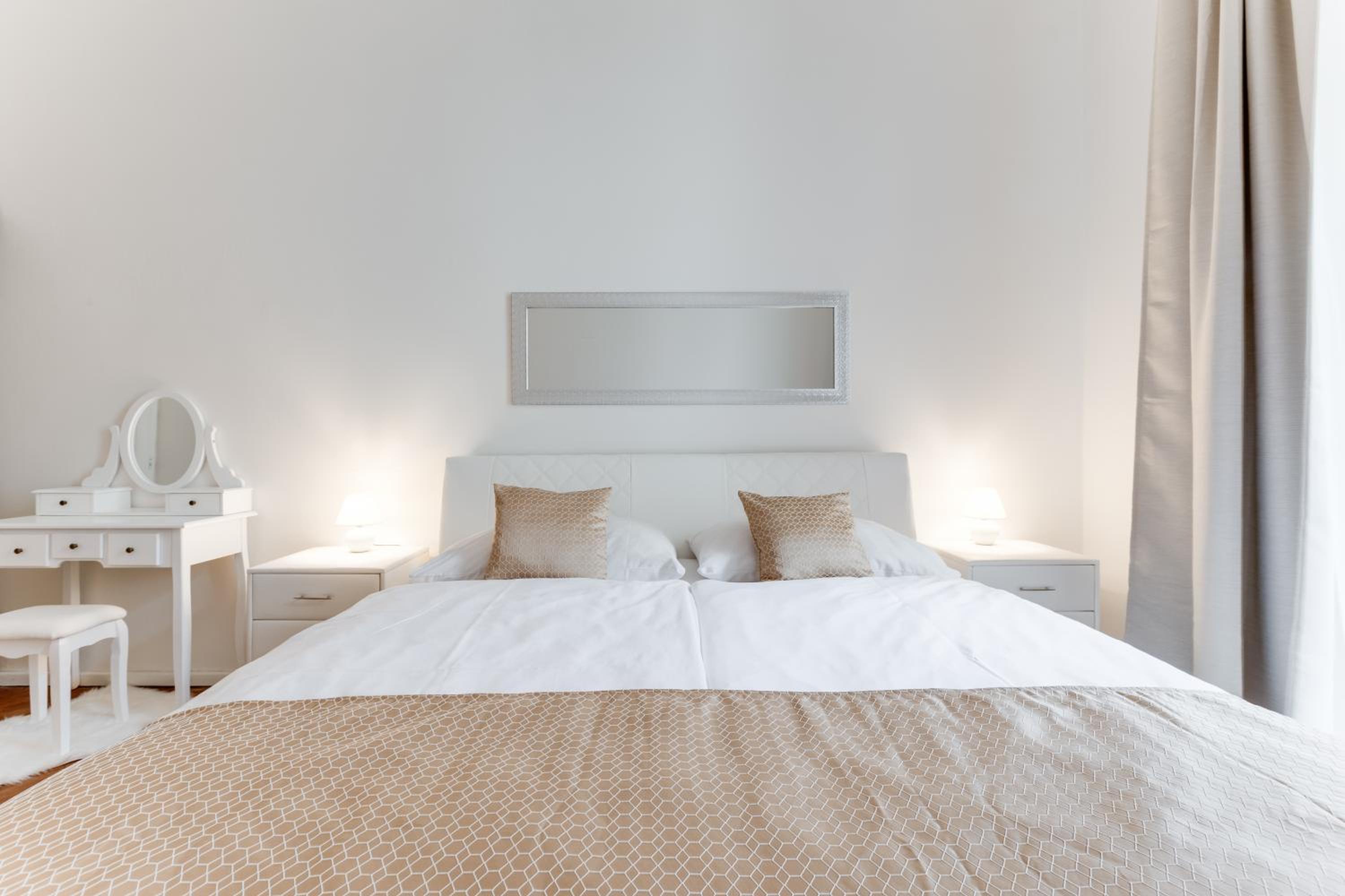Luxury Riverside Apartments In The Center Of Prague