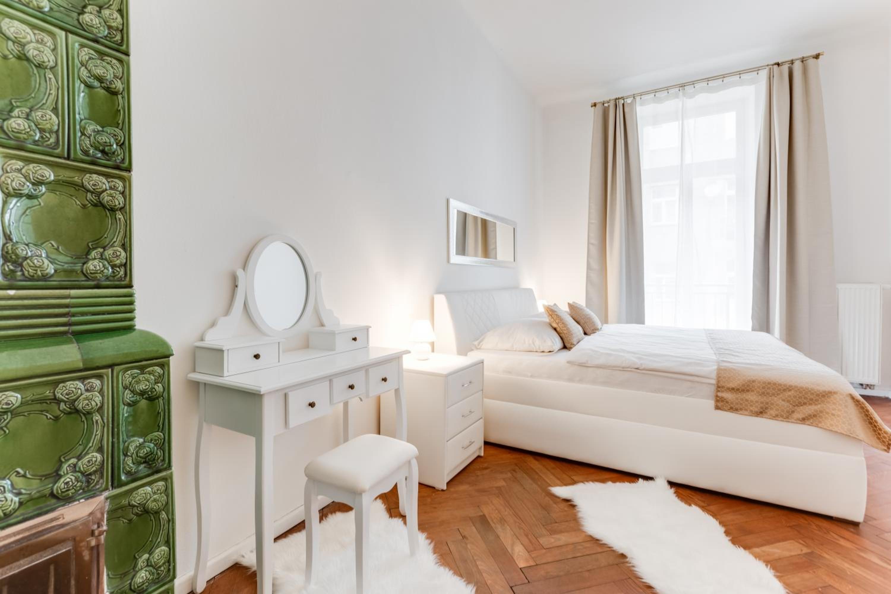 Luxury Riverside Apartments In The Center Of Prague
