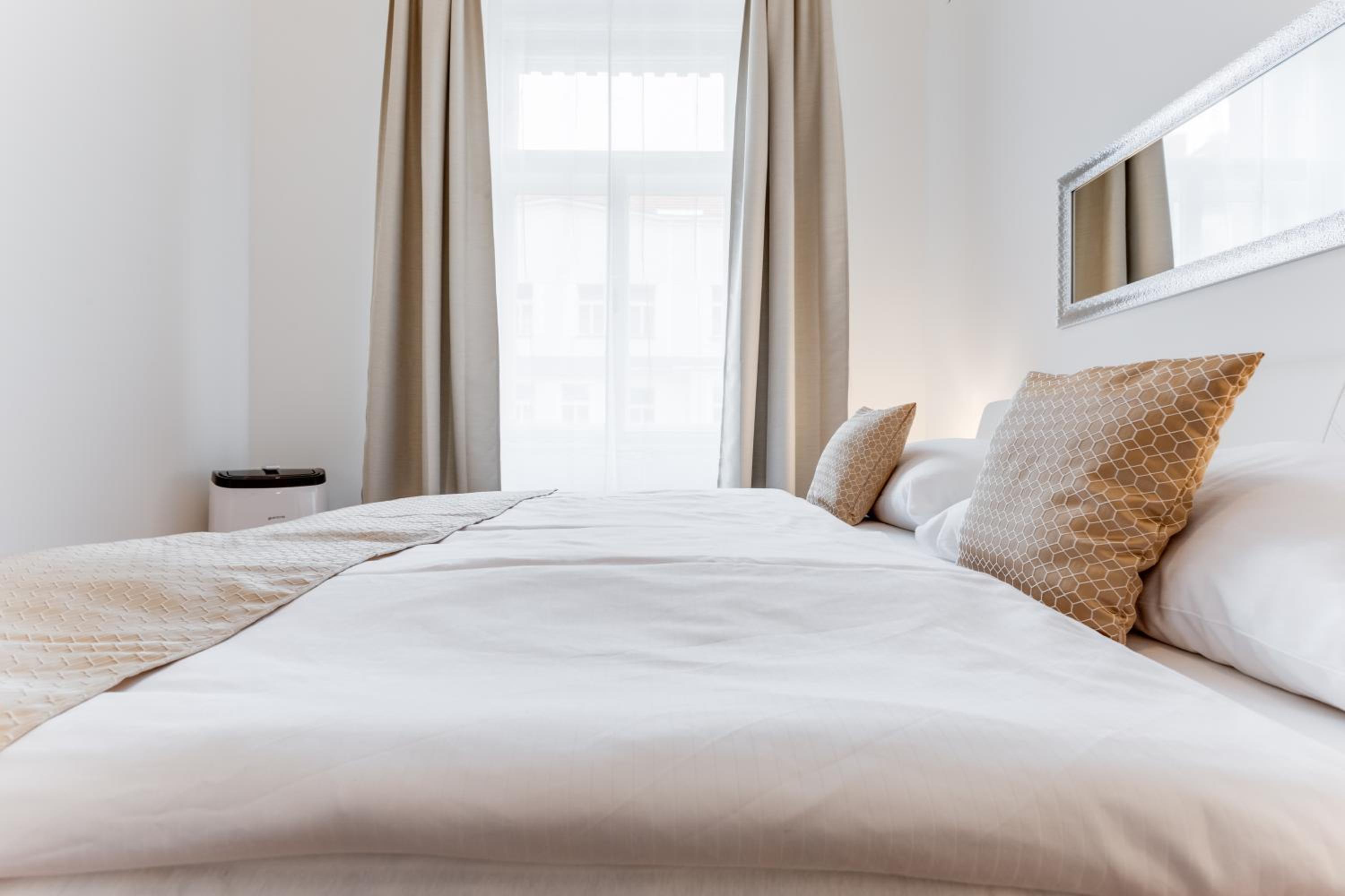 Luxury Riverside Apartments In The Center Of Prague