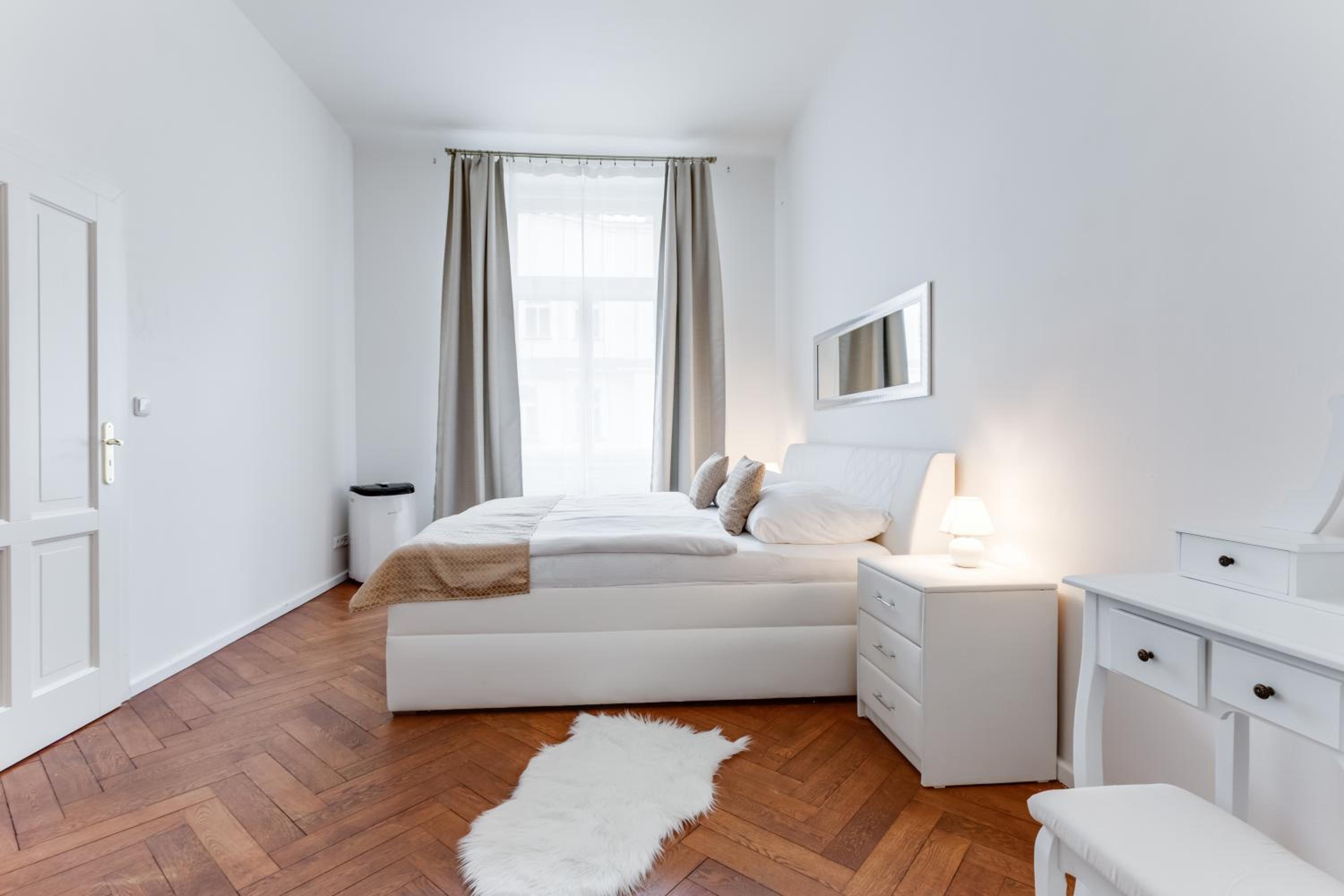 Luxury Riverside Apartments In The Center Of Prague