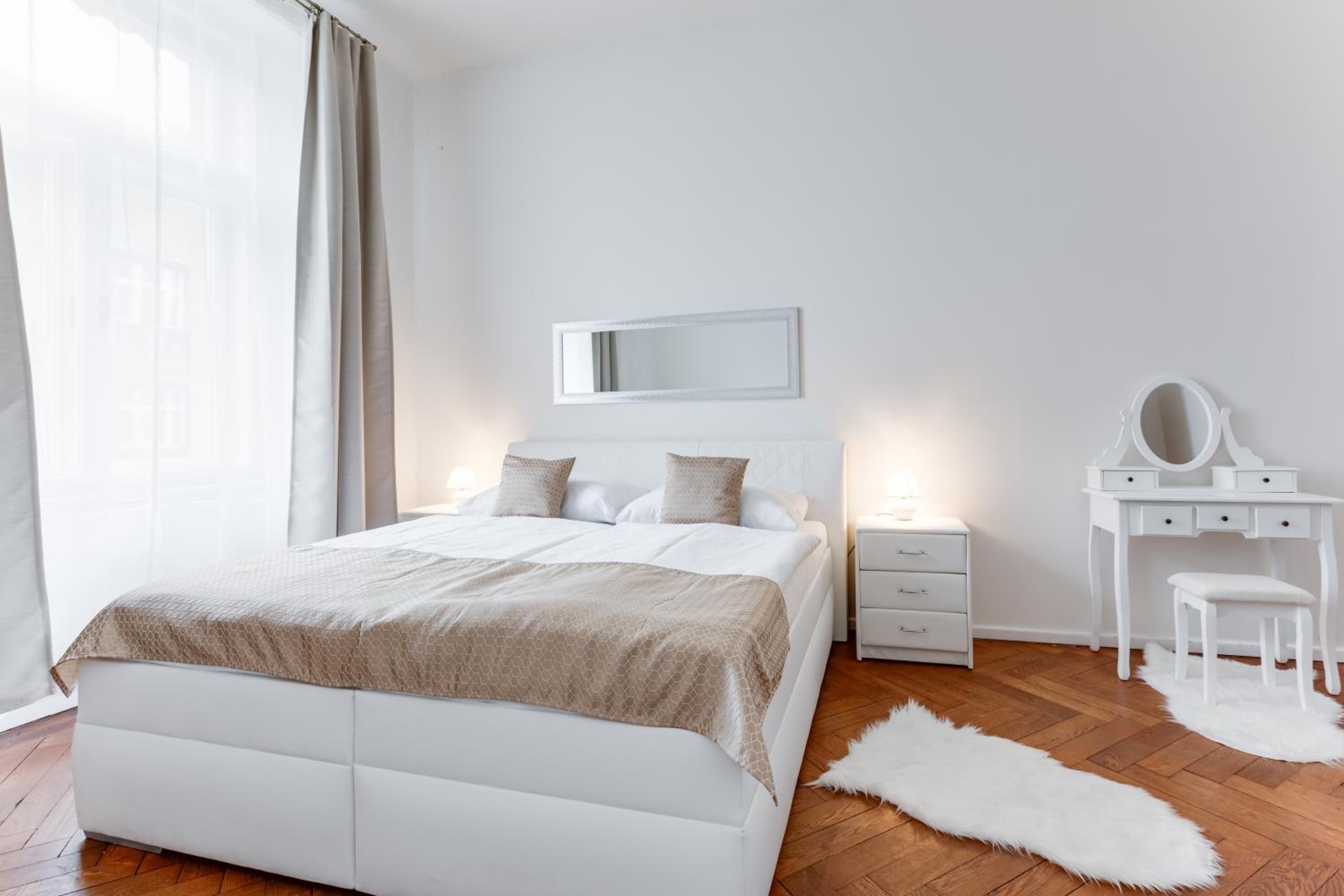 Luxury Riverside Apartments In The Center Of Prague
