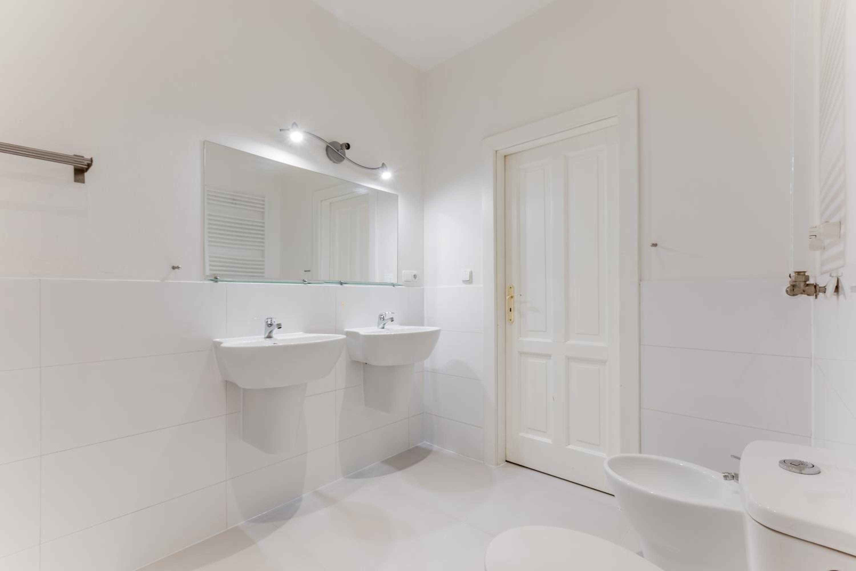 Luxury Riverside Apartments In The Center Of Prague
