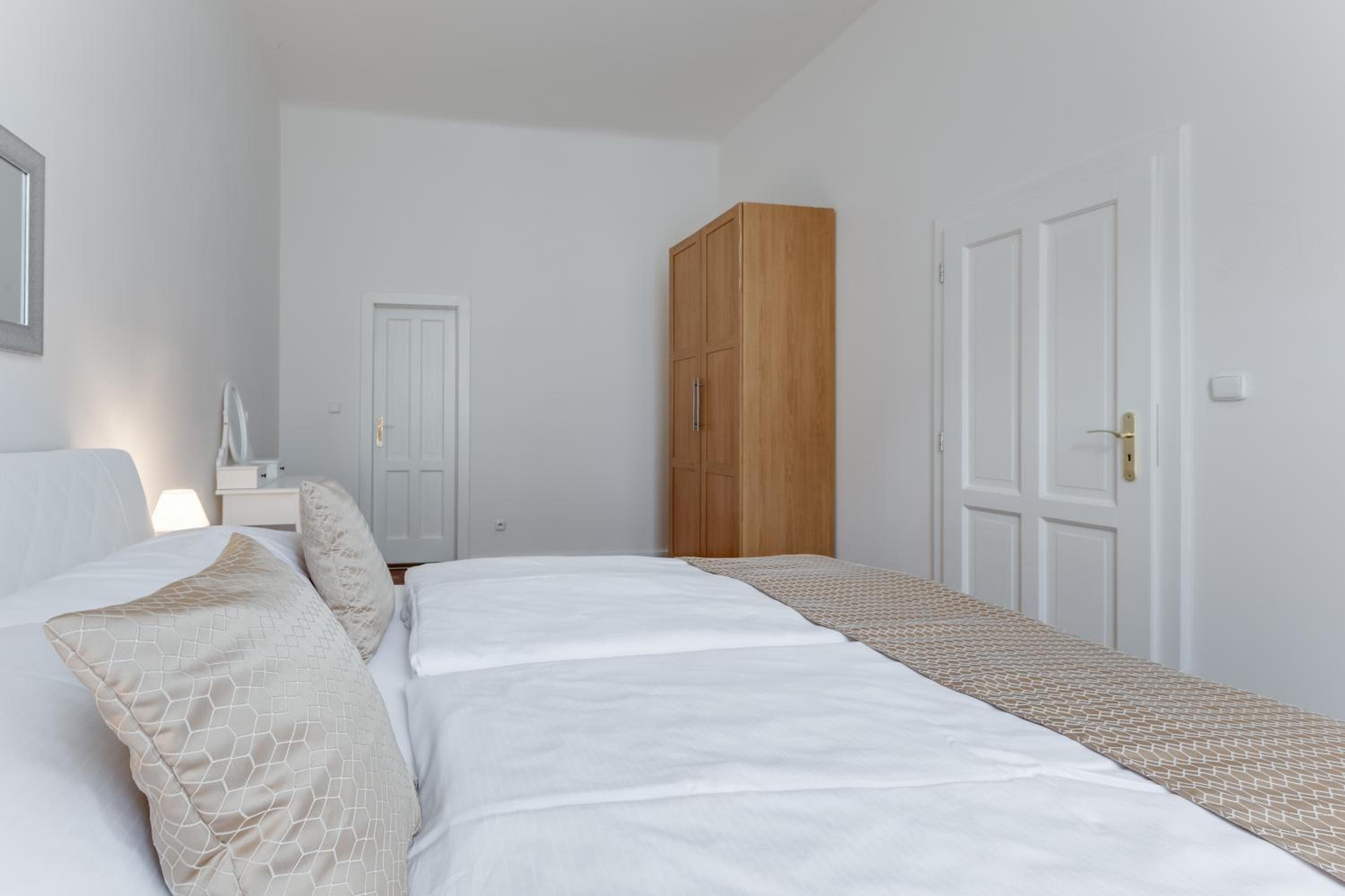 Luxury Riverside Apartments In The Center Of Prague
