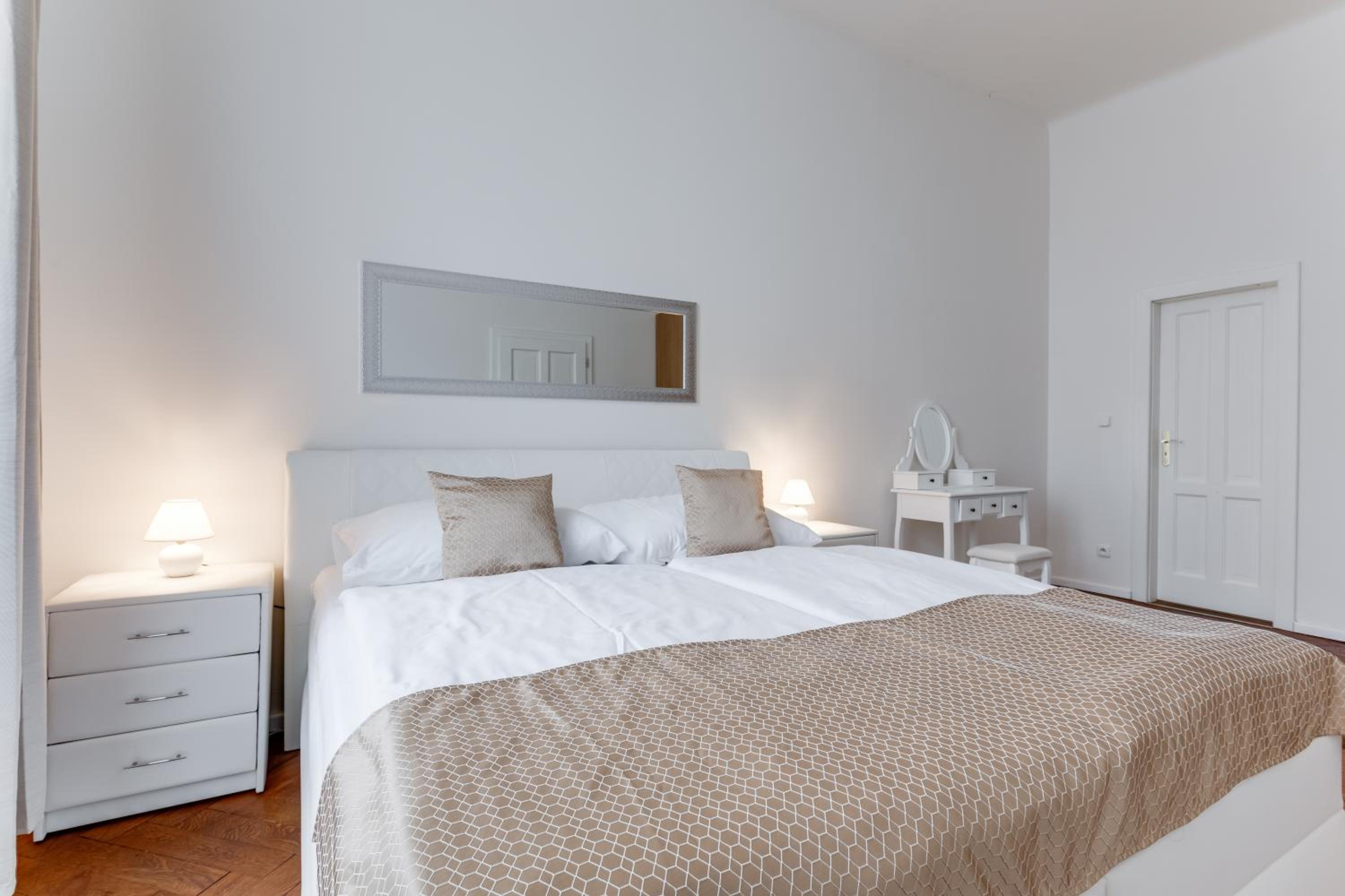 Luxury Riverside Apartments In The Center Of Prague