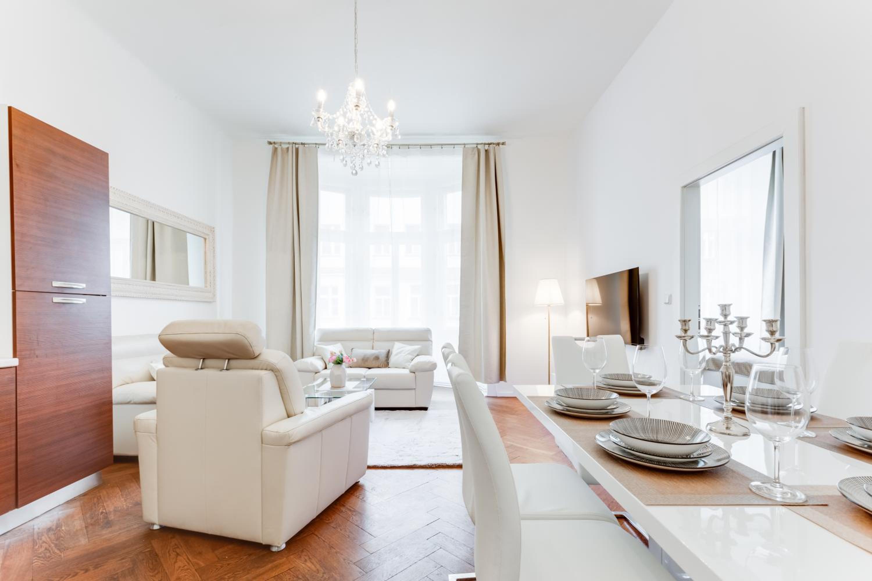 Luxury Riverside Apartments In The Center Of Prague