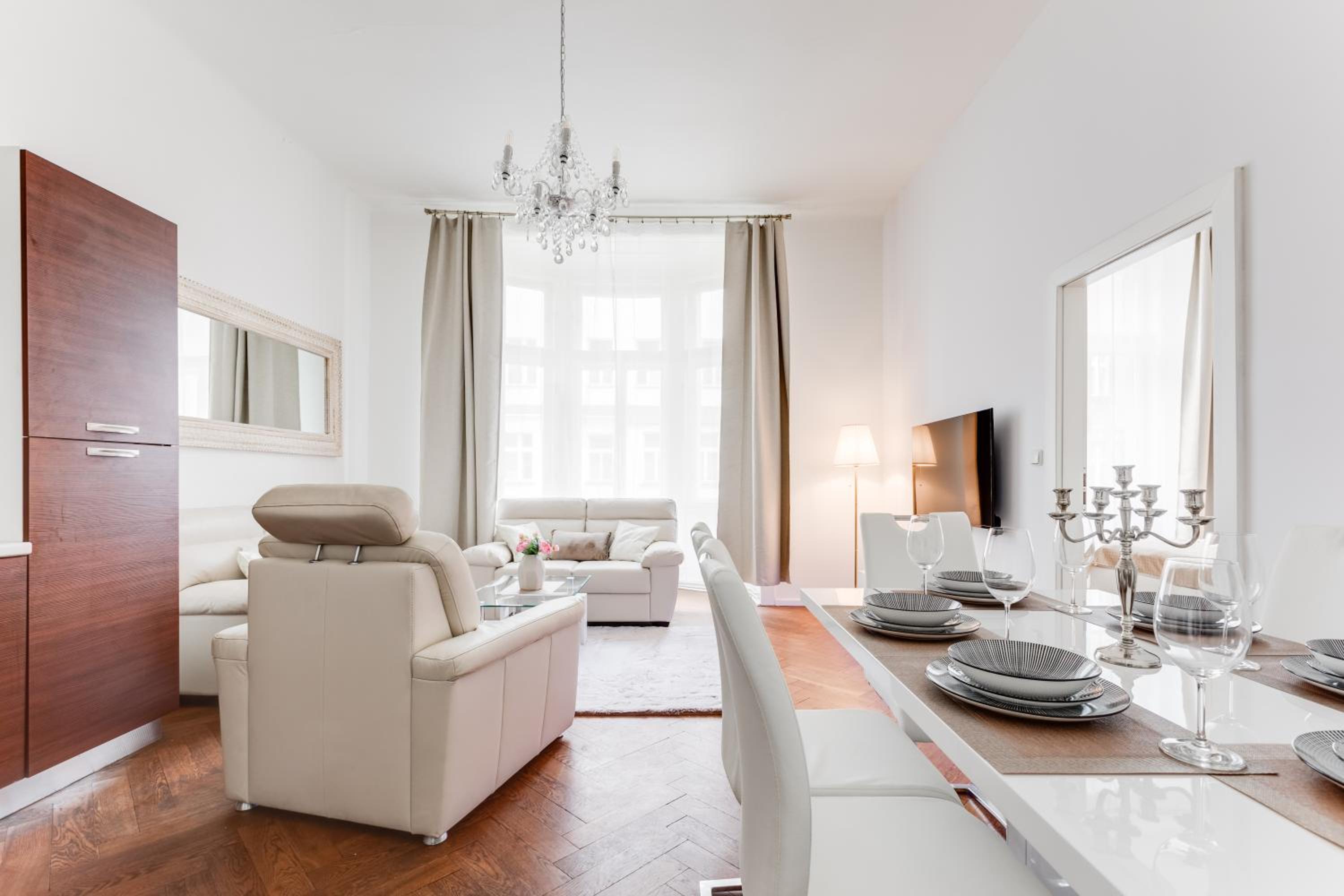 Luxury Riverside Apartments In The Center Of Prague