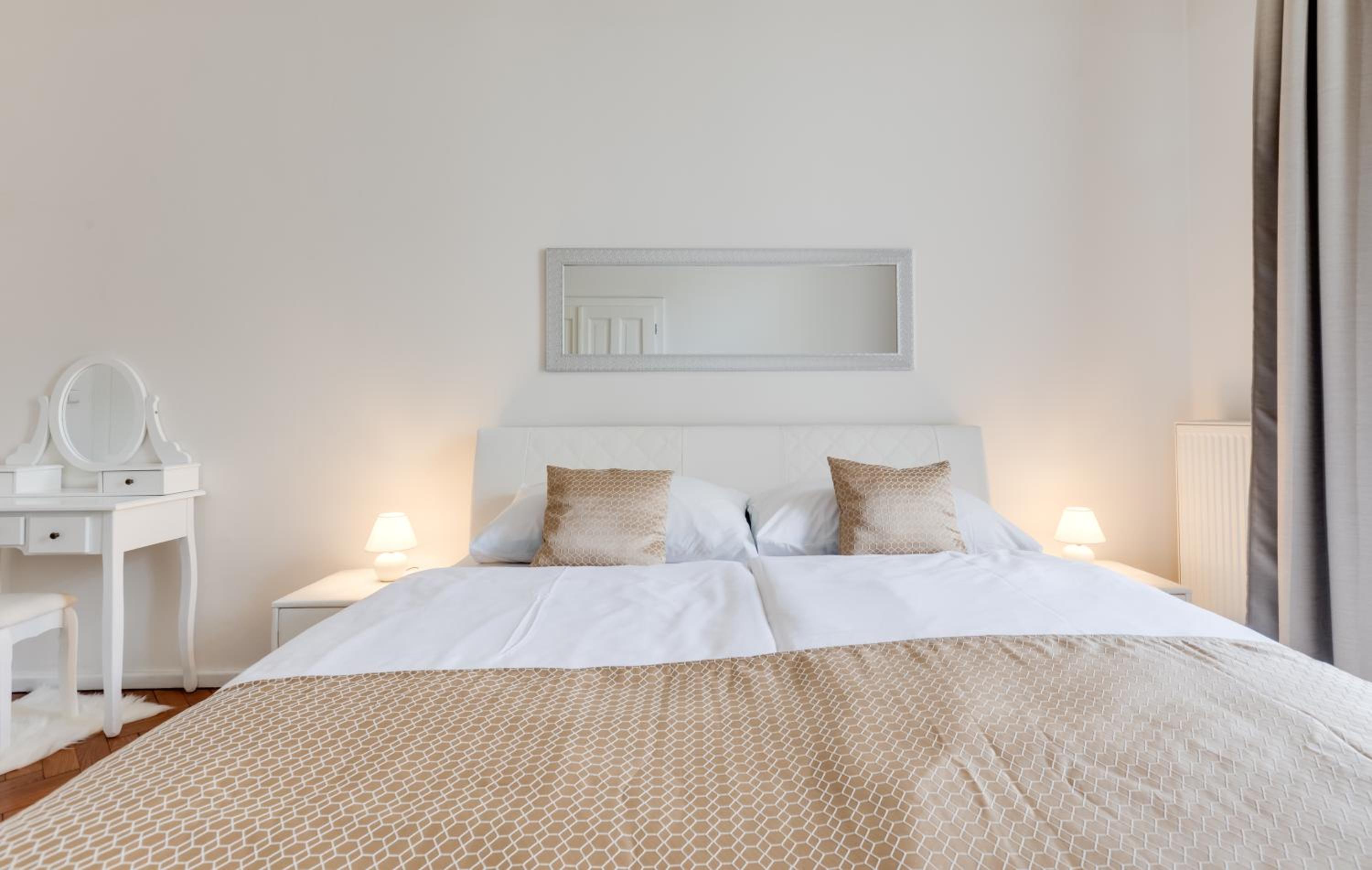 Luxury Riverside Apartments In The Center Of Prague