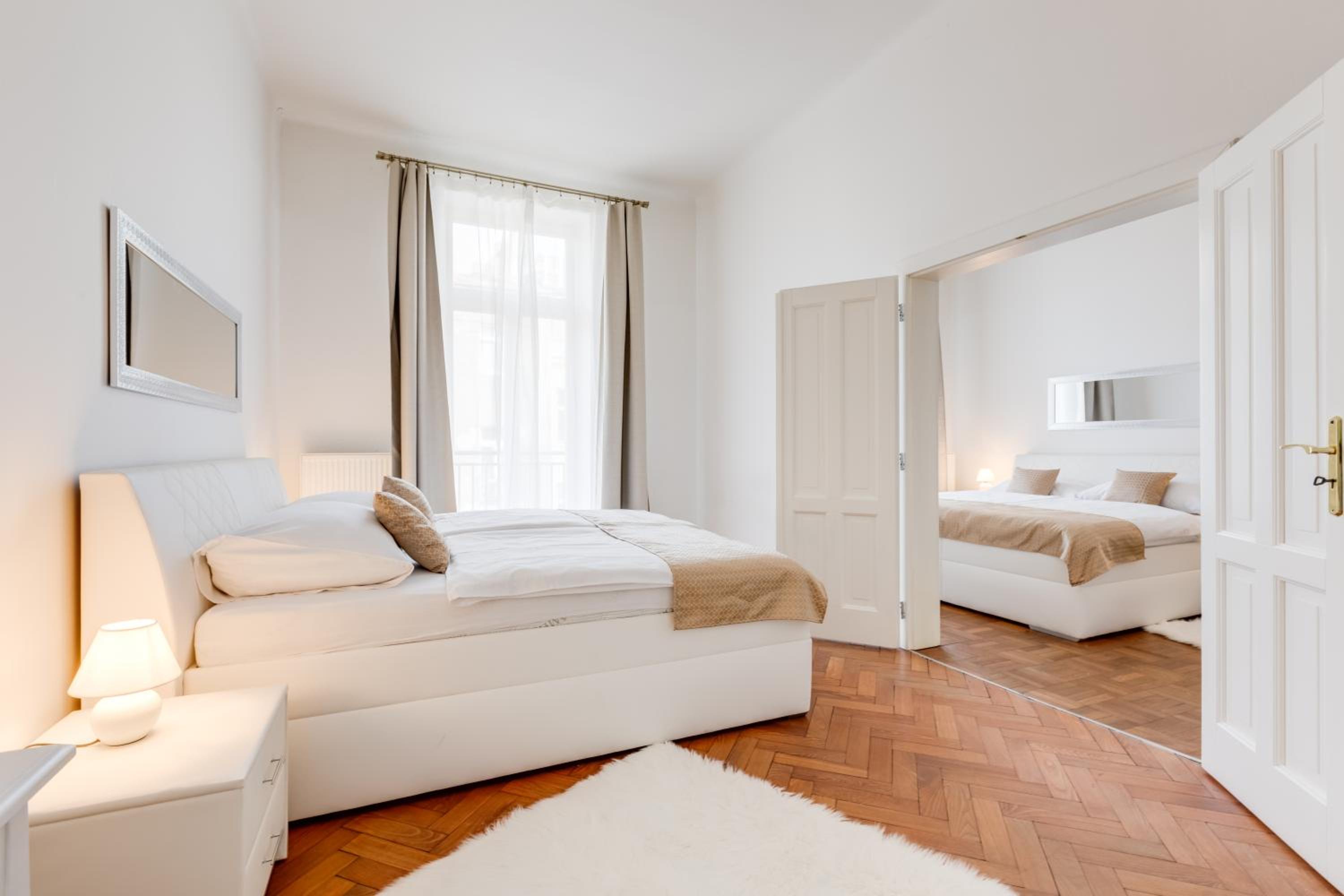 Luxury Riverside Apartments In The Center Of Prague