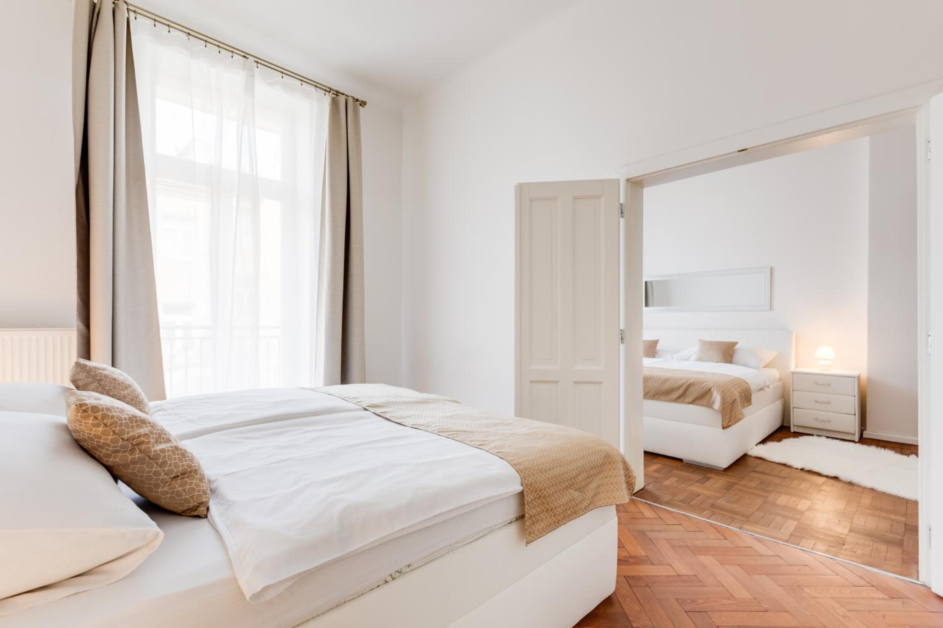 Luxury Riverside Apartments In The Center Of Prague