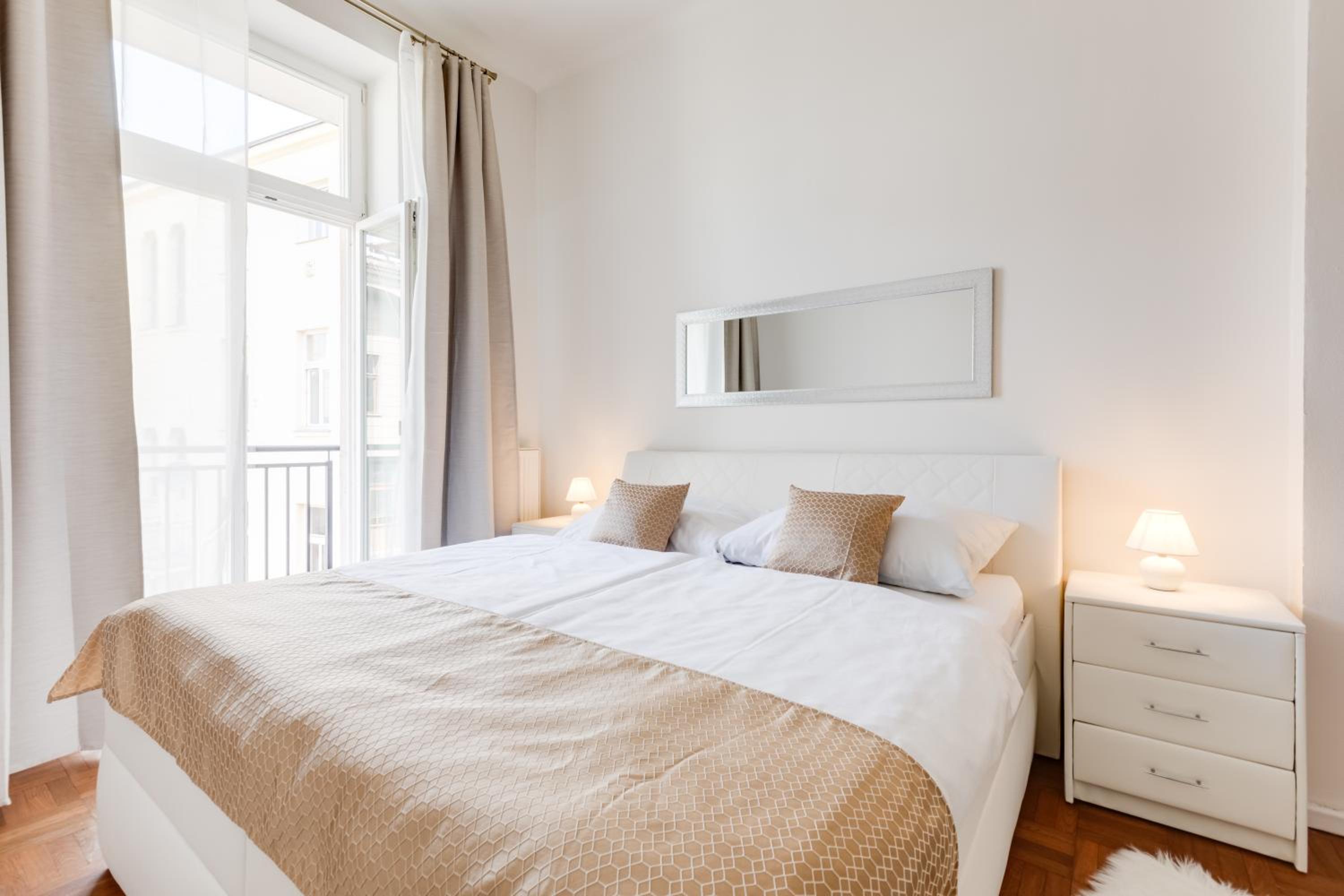 Luxury Riverside Apartments In The Center Of Prague