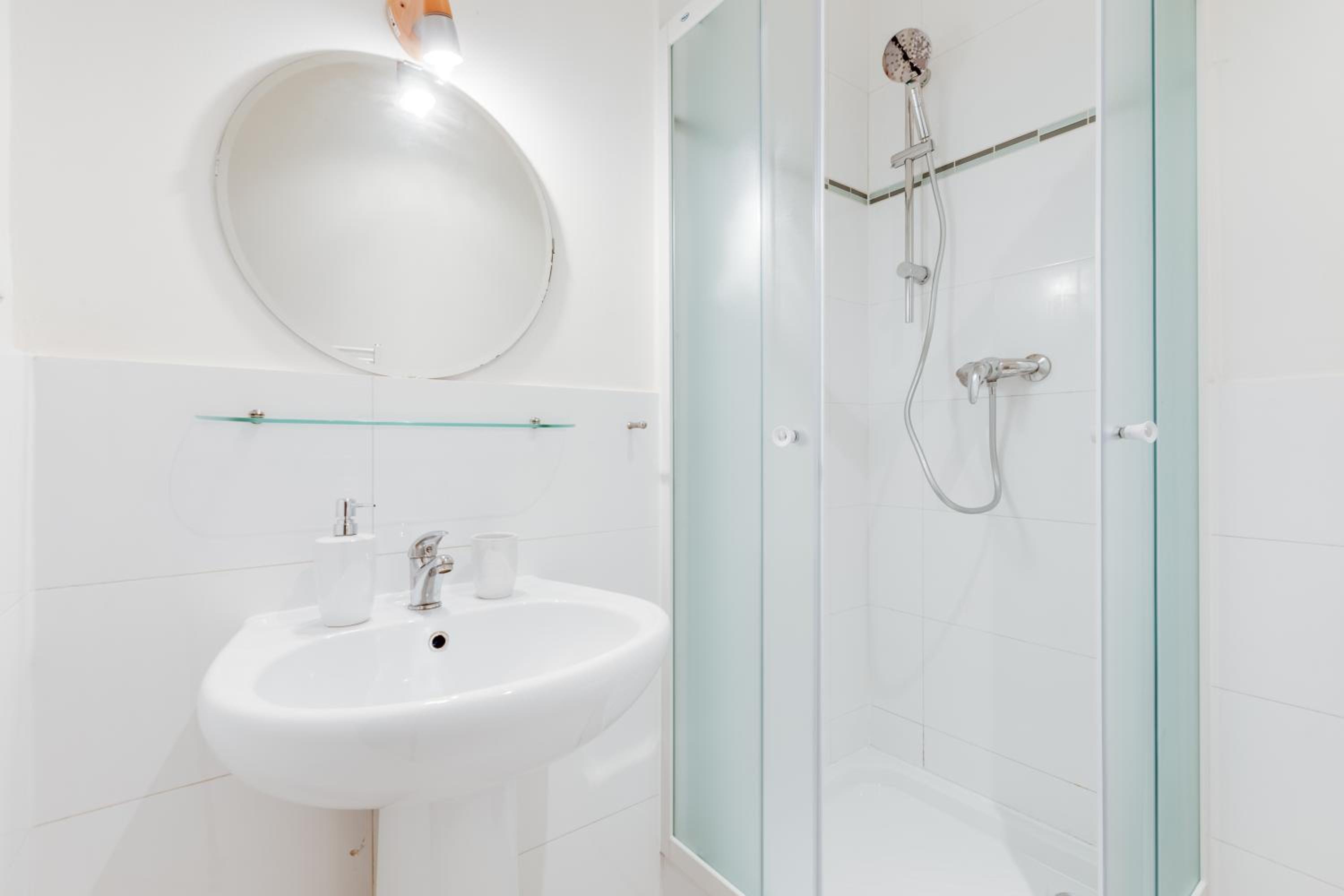 Luxury Riverside Apartments In The Center Of Prague