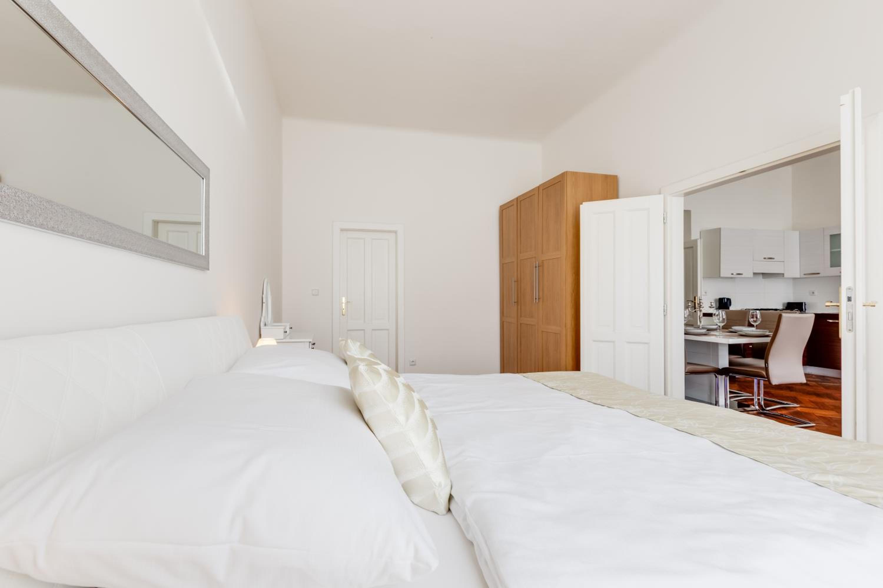 Luxury Riverside Apartments In The Center Of Prague
