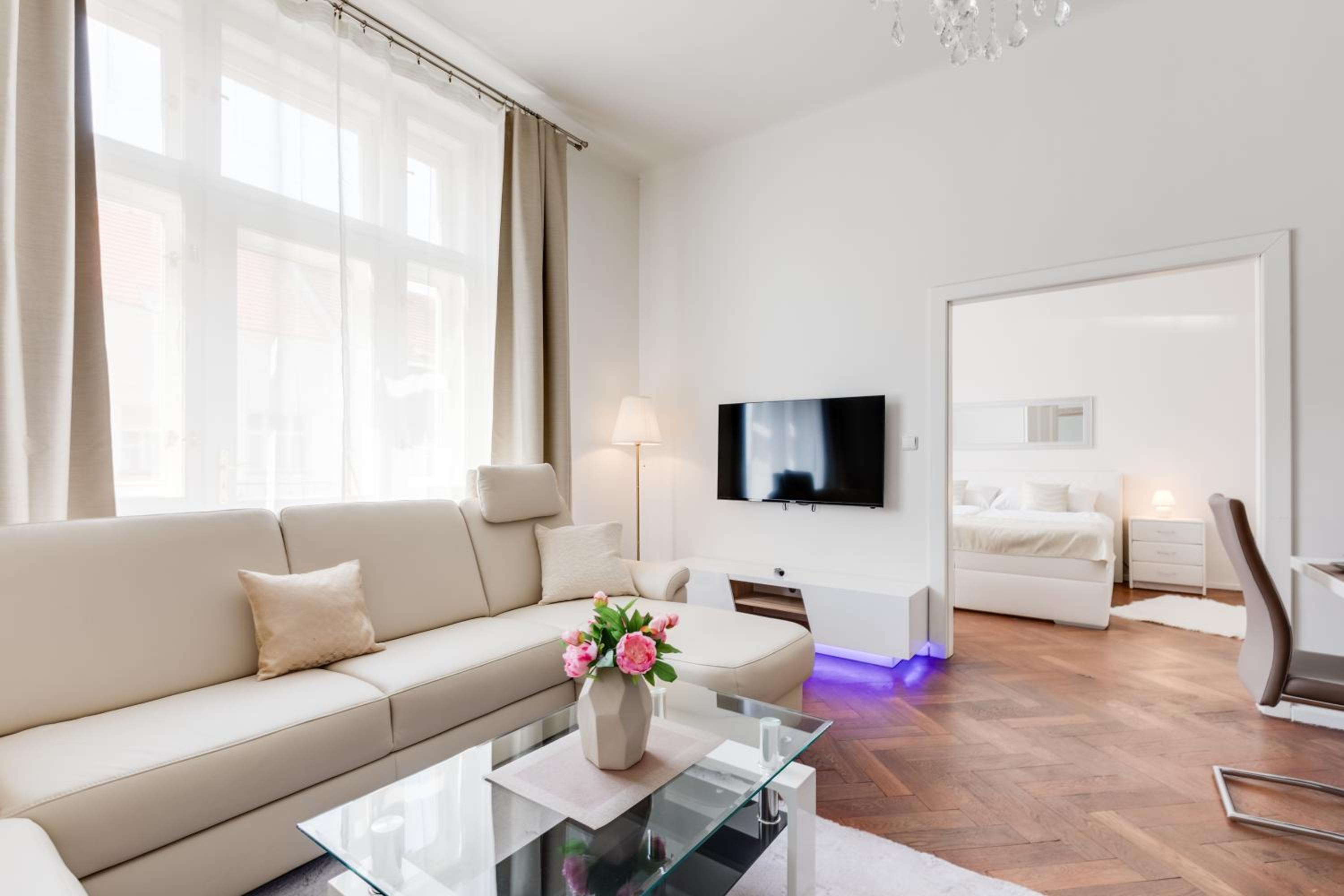 Luxury Riverside Apartments In The Center Of Prague