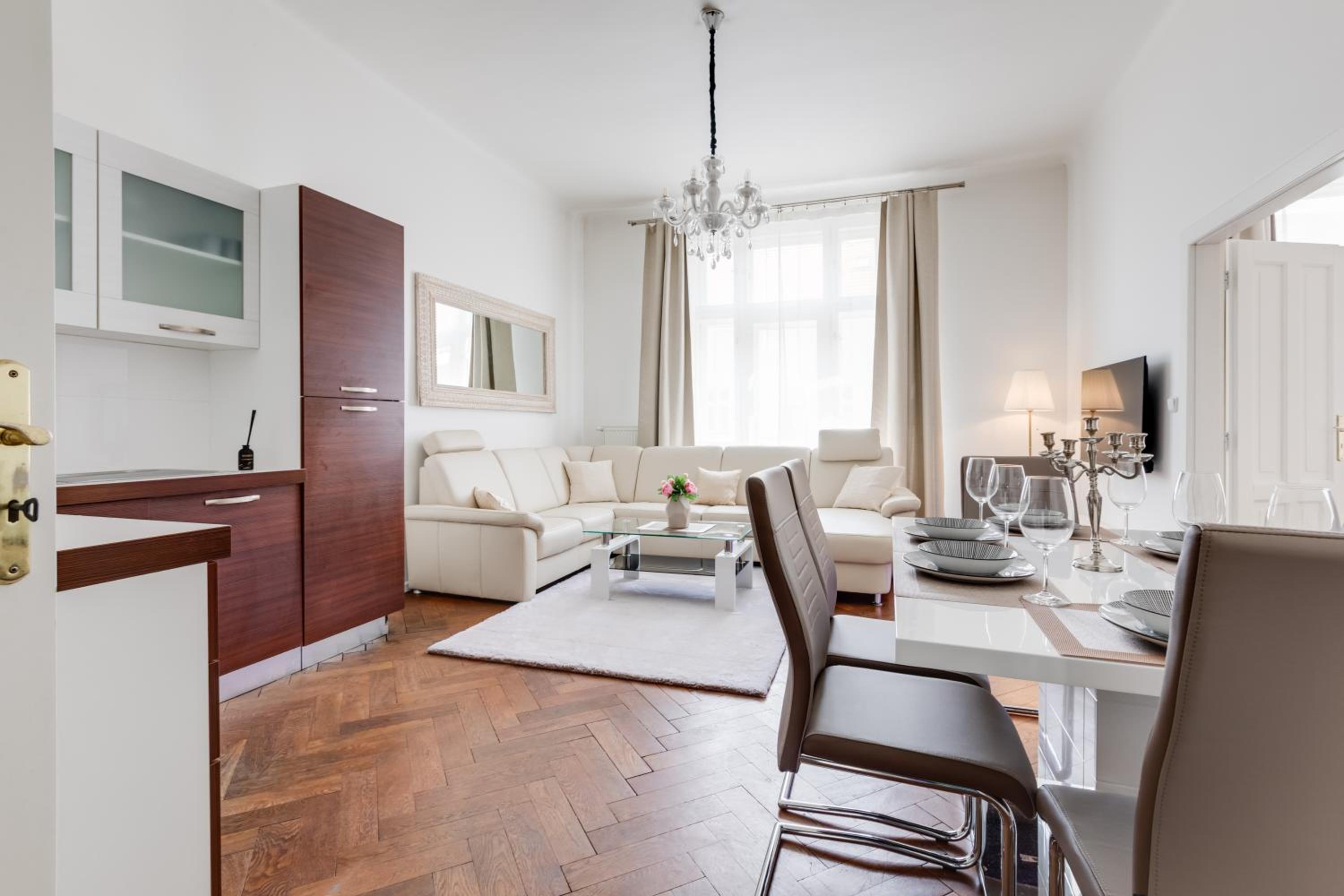 Luxury Riverside Apartments In The Center Of Prague
