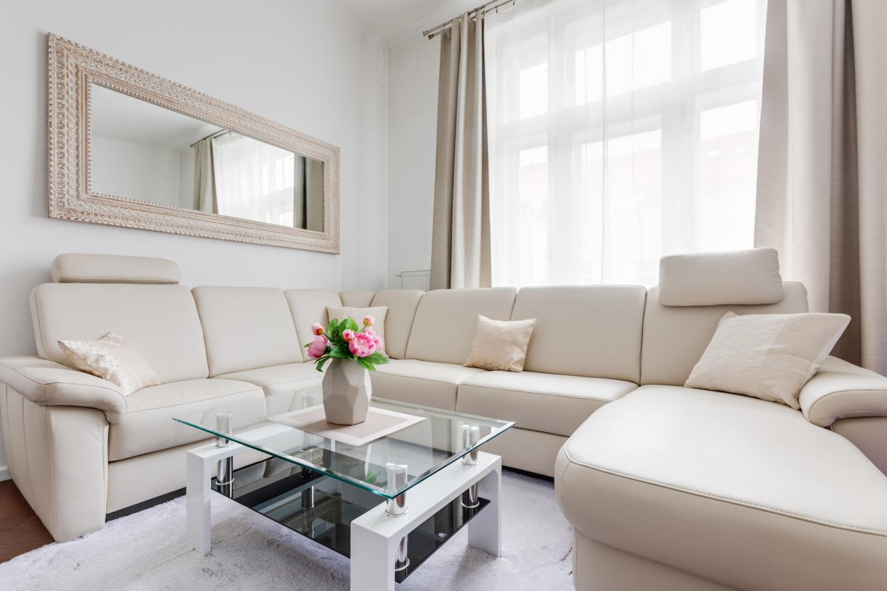 Luxury Riverside Apartments In The Center Of Prague