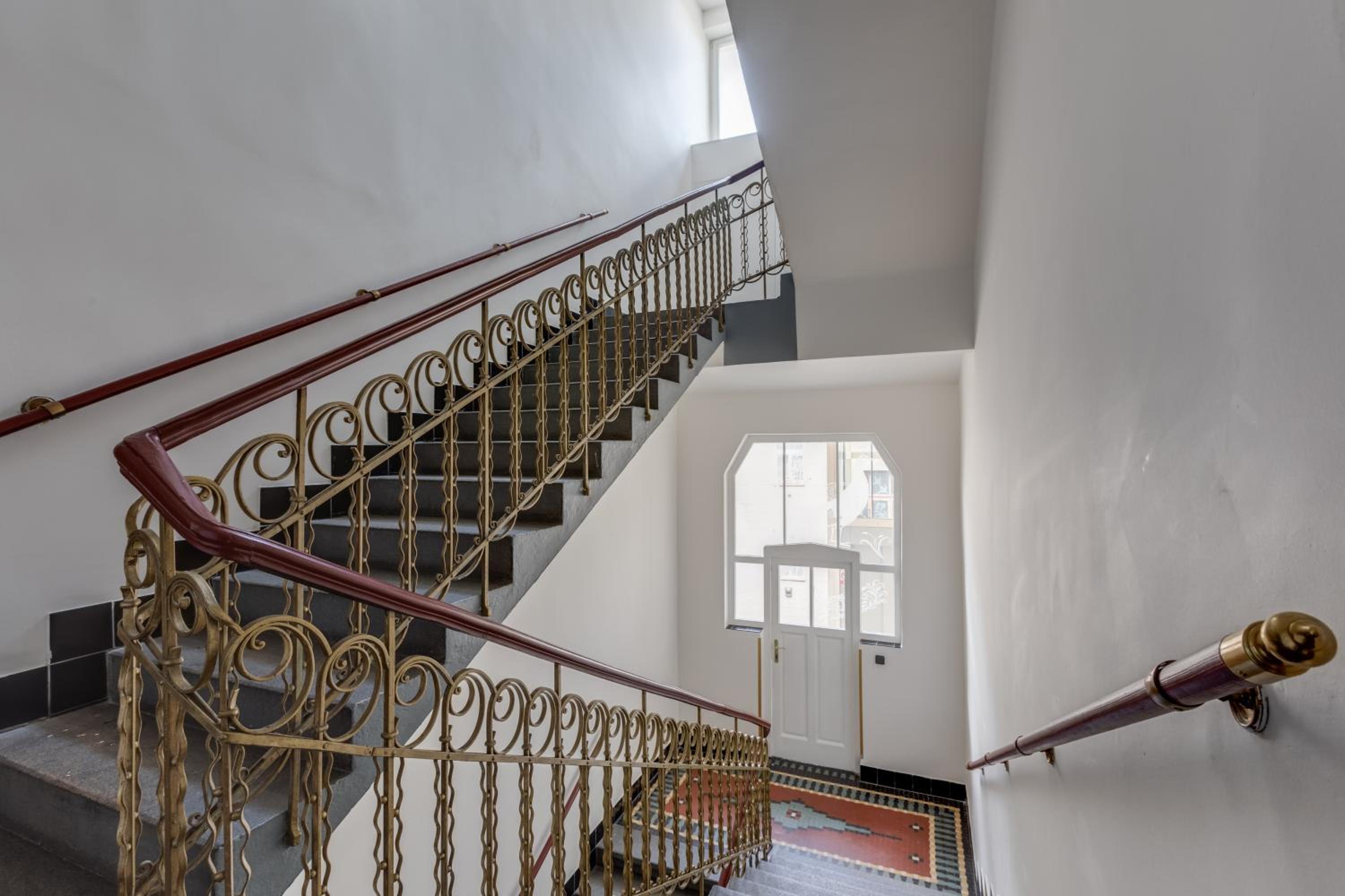 Luxury Riverside Apartments In The Center Of Prague