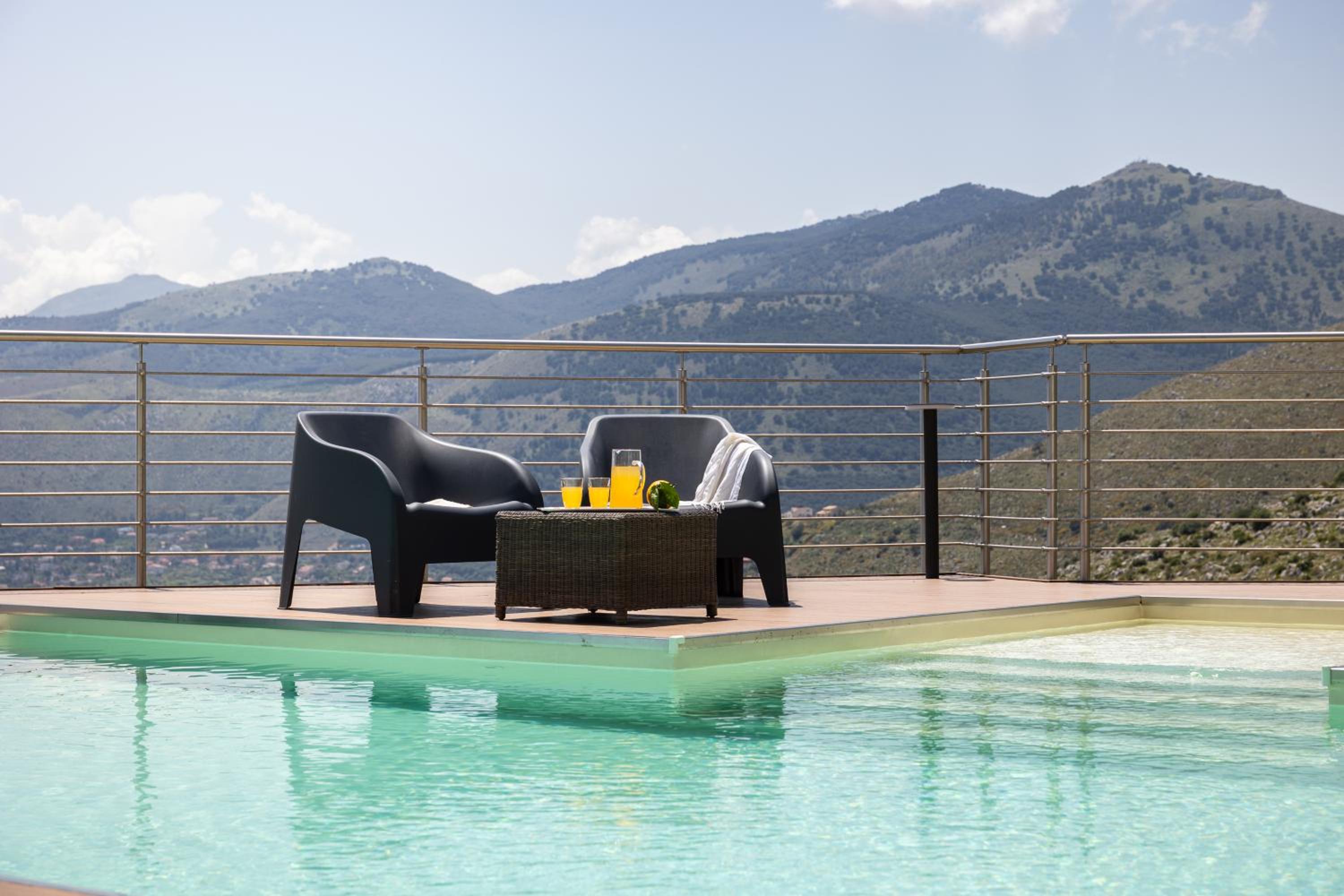 Villa vista mare con piscina privata a Mondello view 4