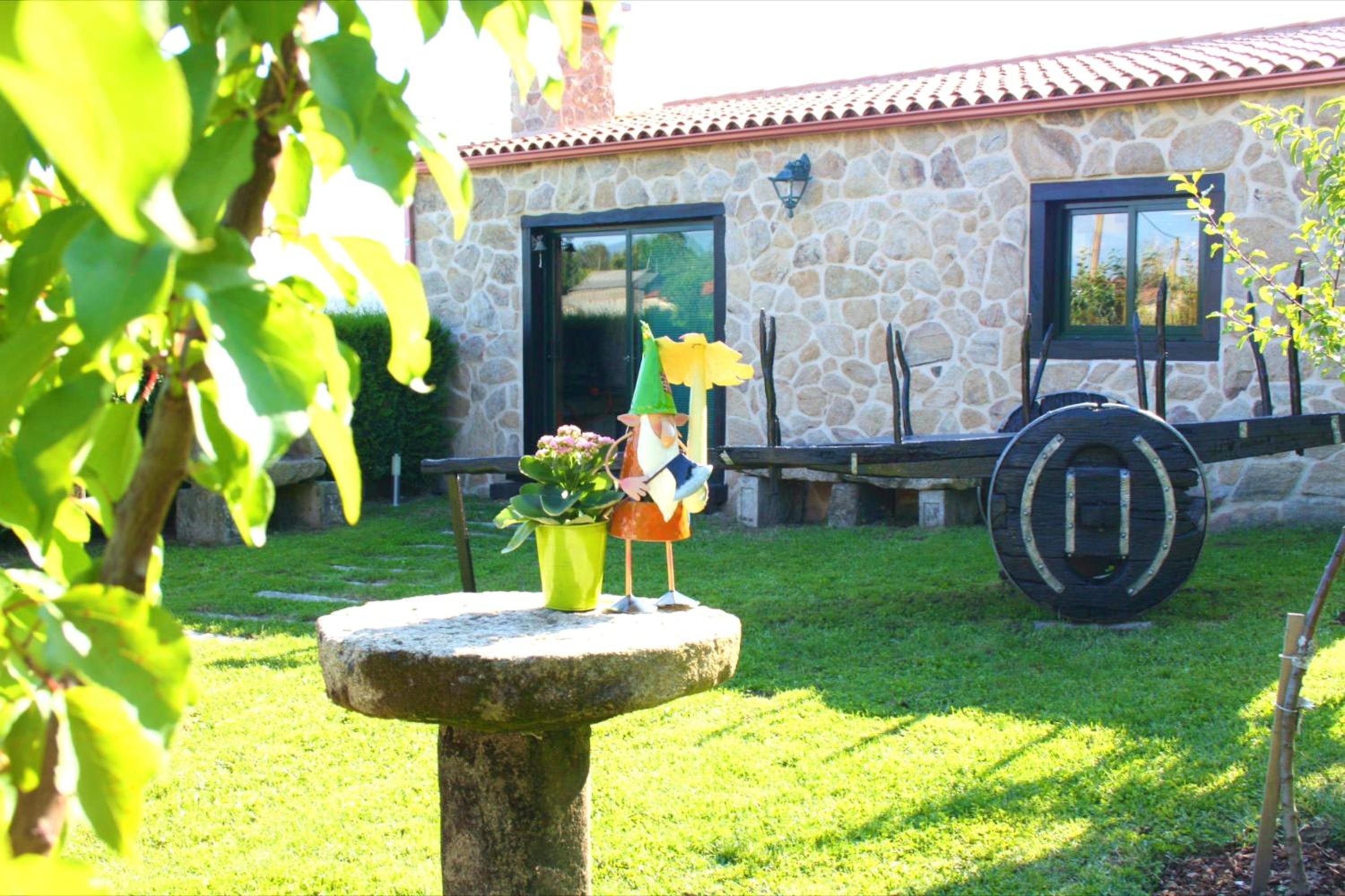 Elegant house in Cuntis with pool