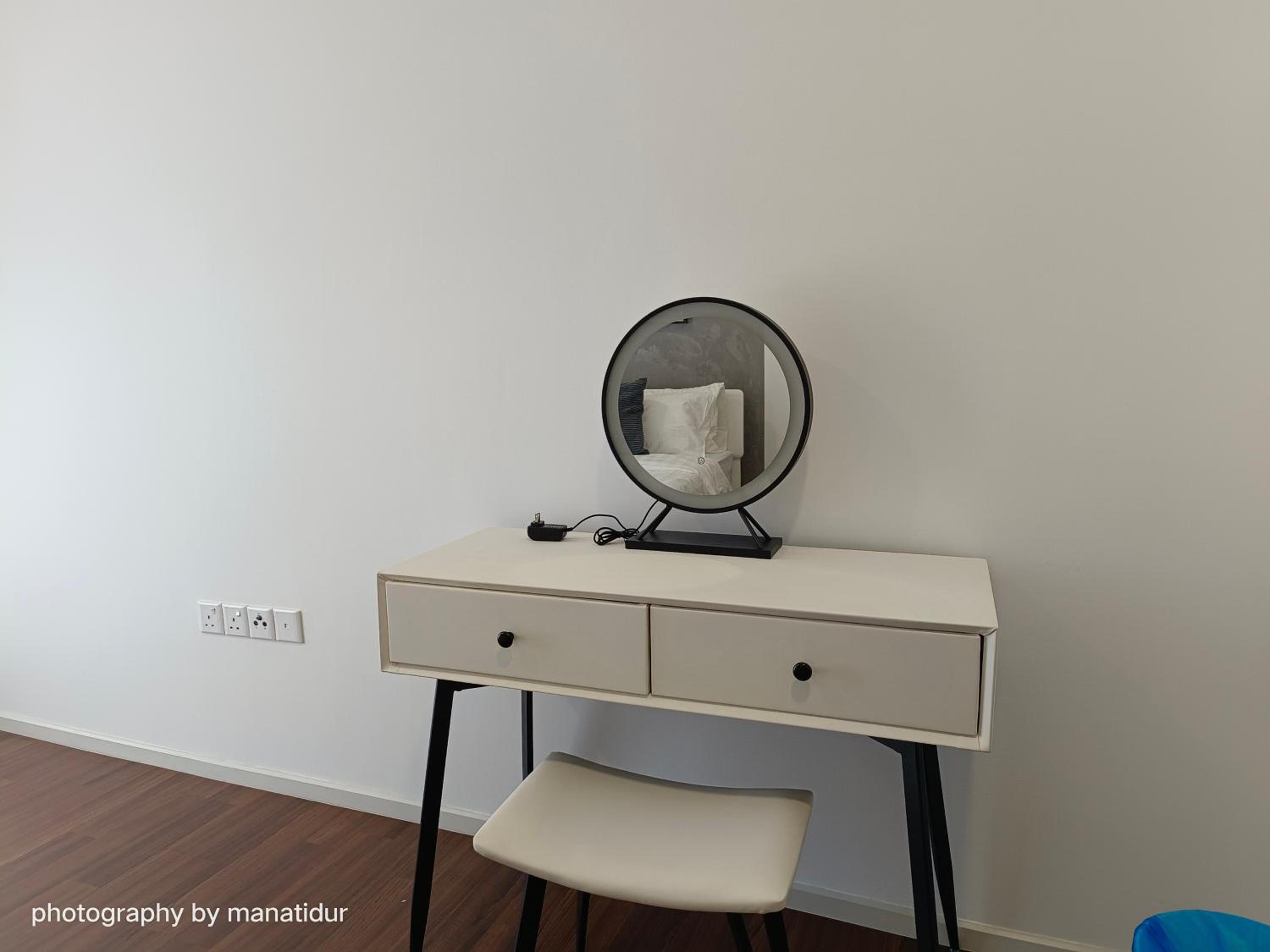 UNA Serviced Apartment by manatidur